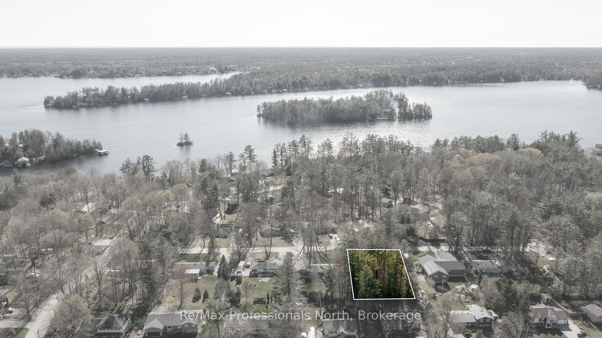 Photo 38 of 150 Robinson Avenue, Gravenhurst, Muskoka (S) — HOMEH