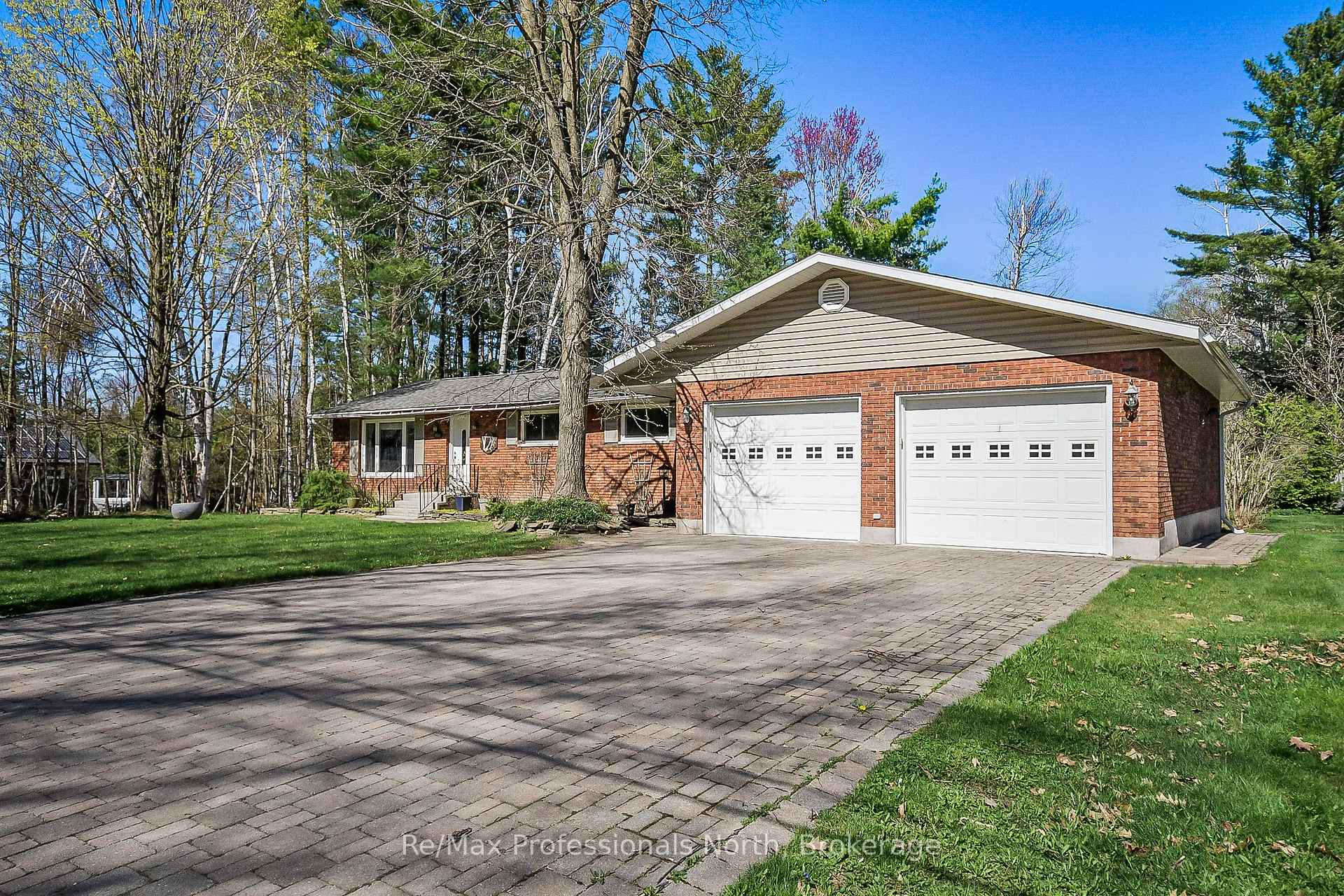 Photo 42 of 150 Robinson Avenue, Gravenhurst, Muskoka (S) — HOMEH