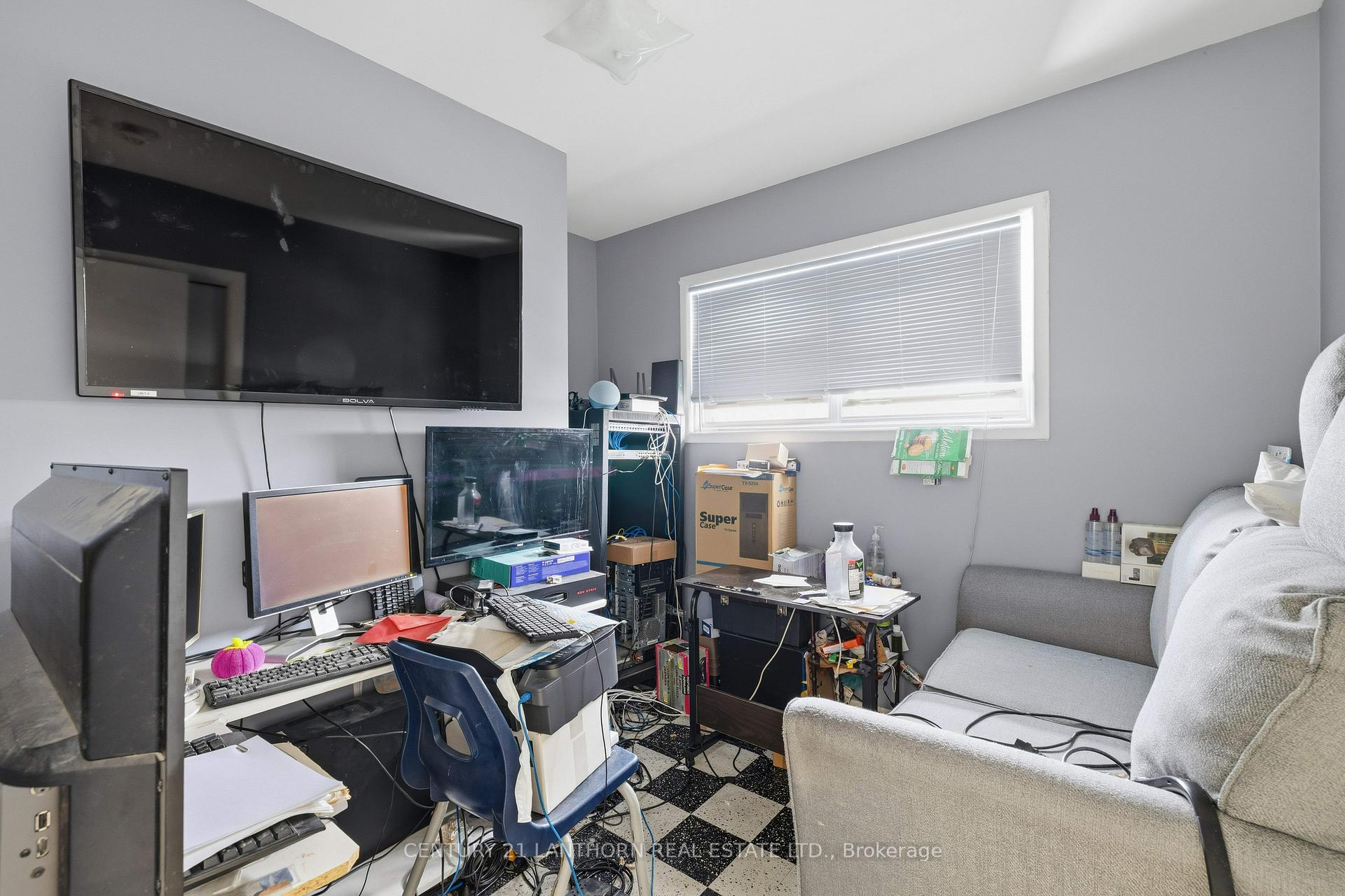 Photo 24 of 415 Stanley Avenue, Deseronto, Deseronto (Town) — HOMEH