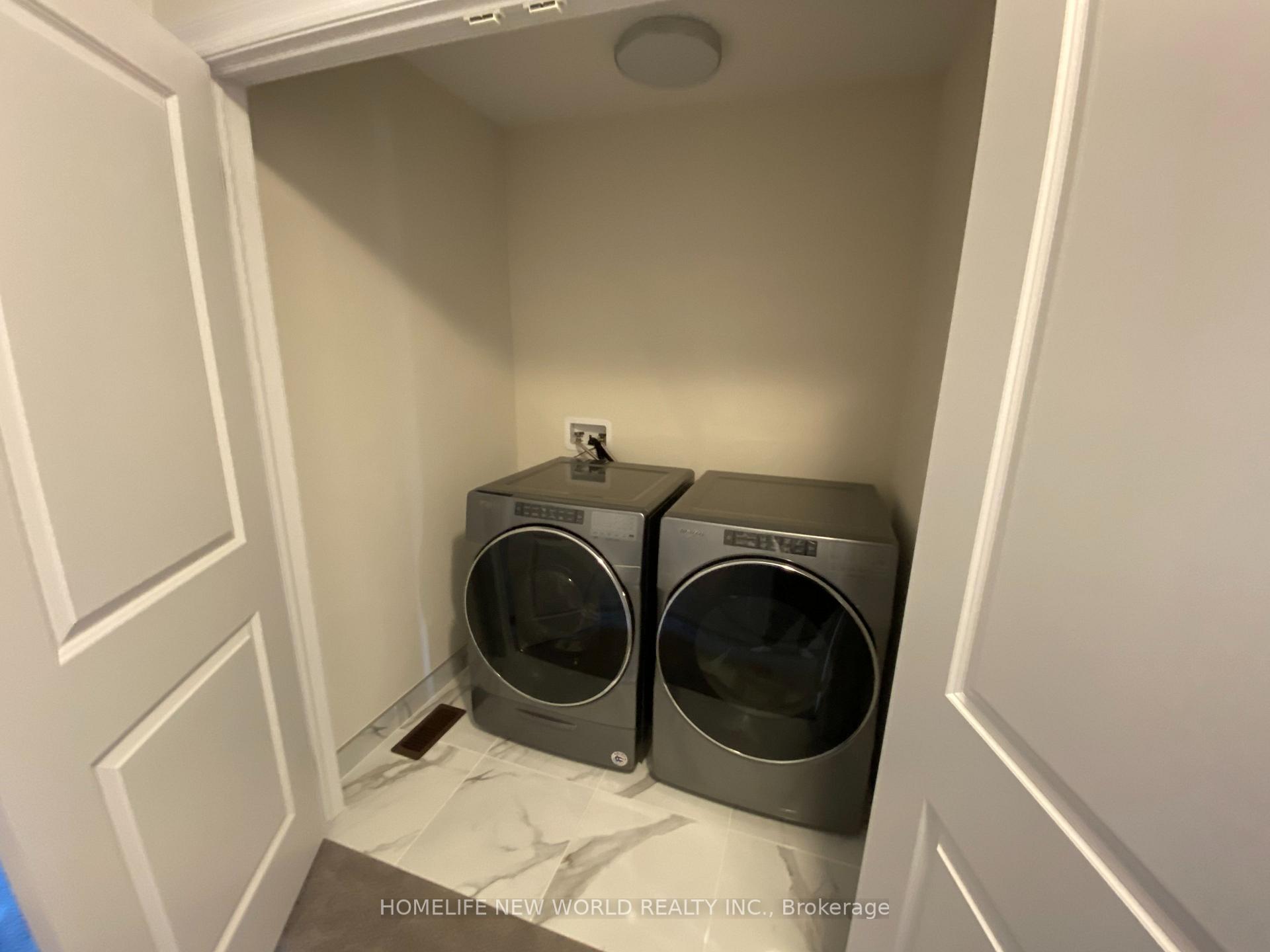 Photo 4 of 3335 Mockingbird Common, Oakville, Joshua Meadows — HOMEH