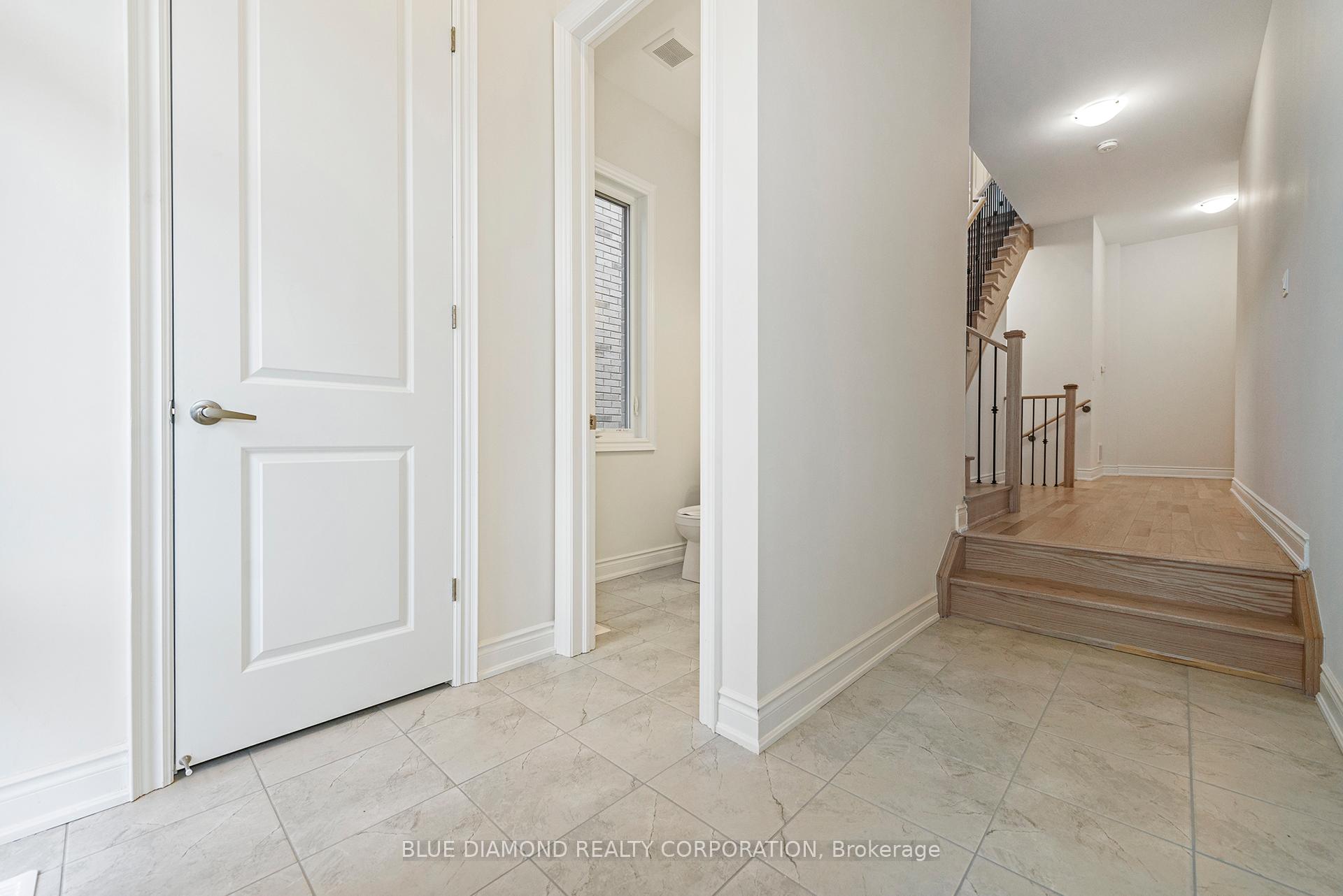Photo 16 of 1341 Hydrangea Gardens, Oakville, Joshua Meadows — HOMEH
