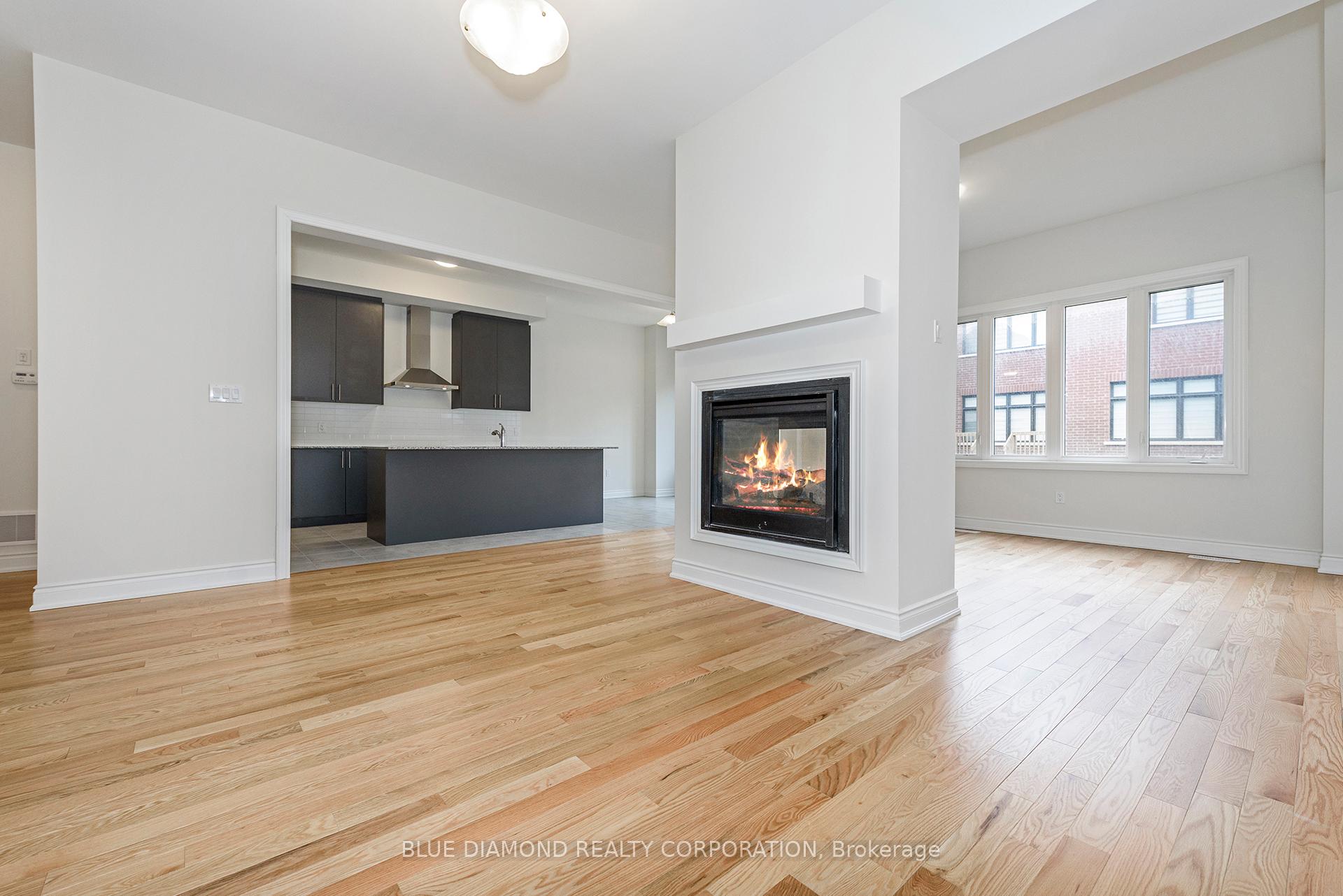 Photo 4 of 1341 Hydrangea Gardens, Oakville, Joshua Meadows — HOMEH
