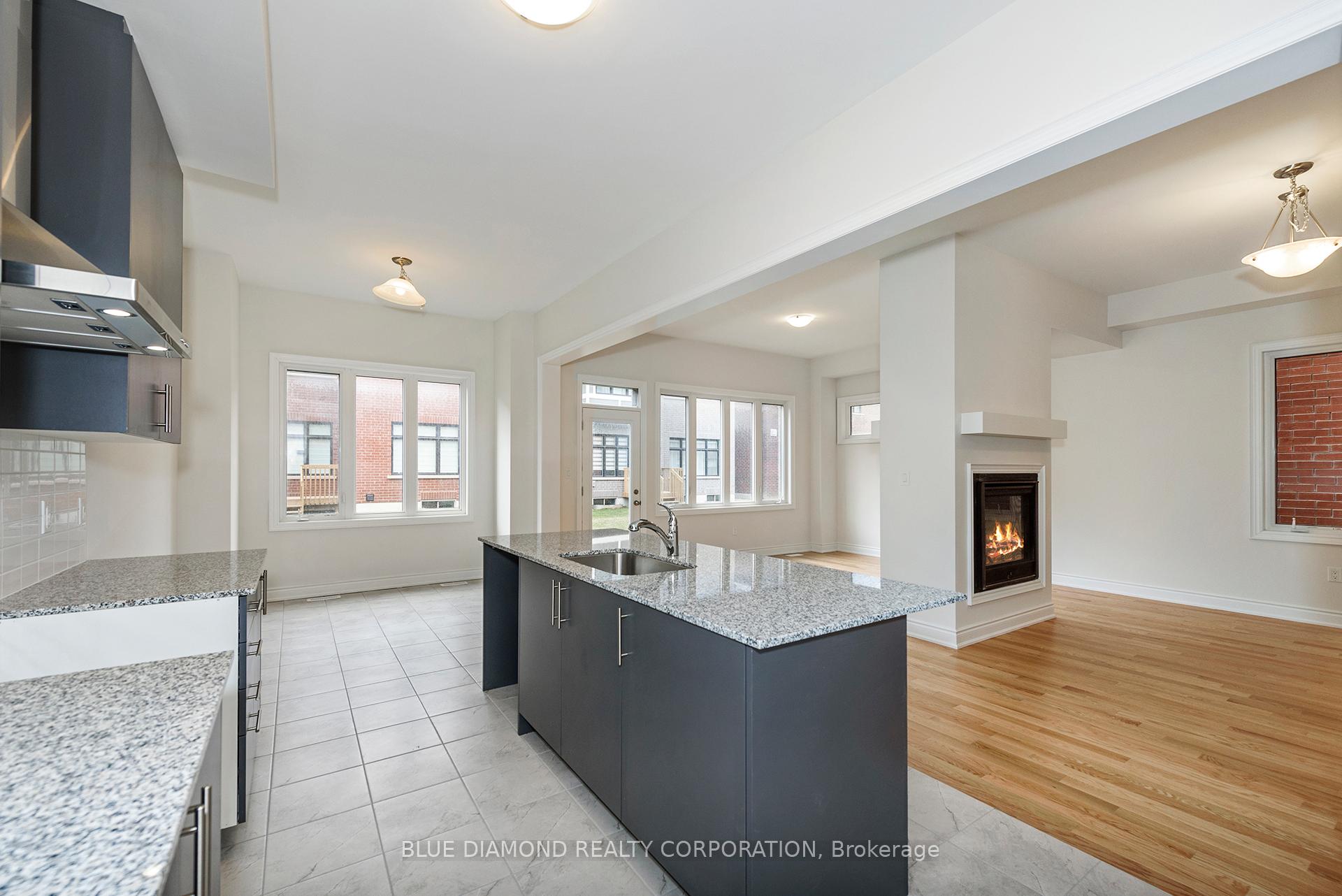 Photo 3 of 1341 Hydrangea Gardens, Oakville, Joshua Meadows — HOMEH