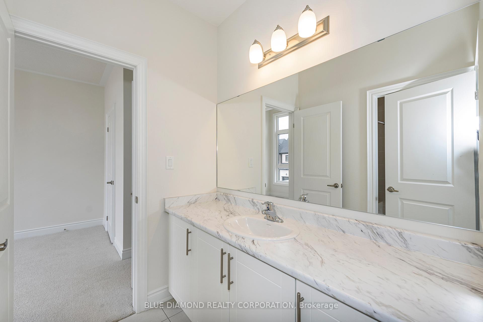 Photo 8 of 1341 Hydrangea Gardens, Oakville, Joshua Meadows — HOMEH