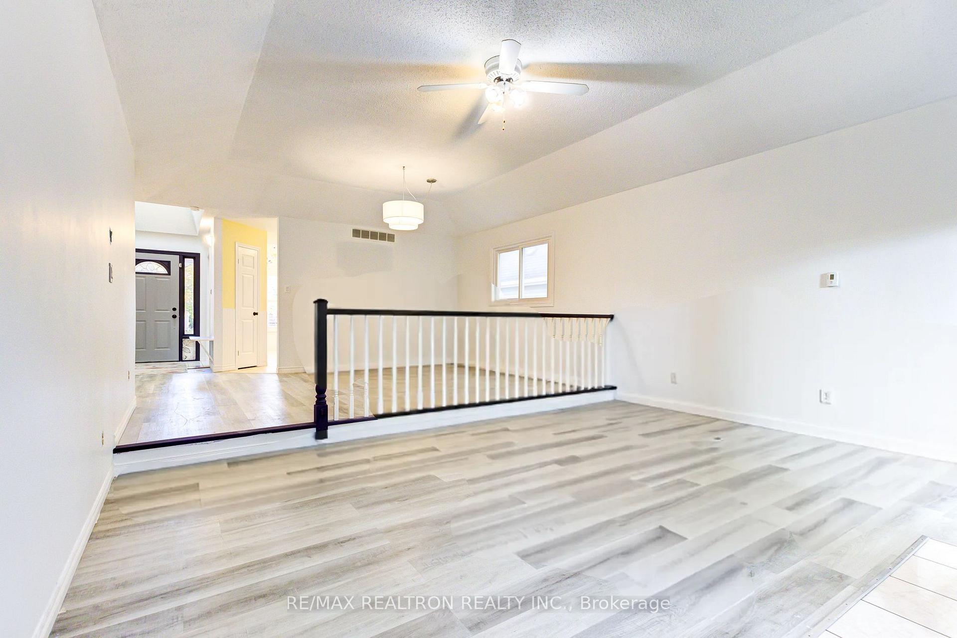 Photo 8 of 70 Pinnacle Crescent, Guelph, Willow West/Sugarbush/West Acres — HOMEH
