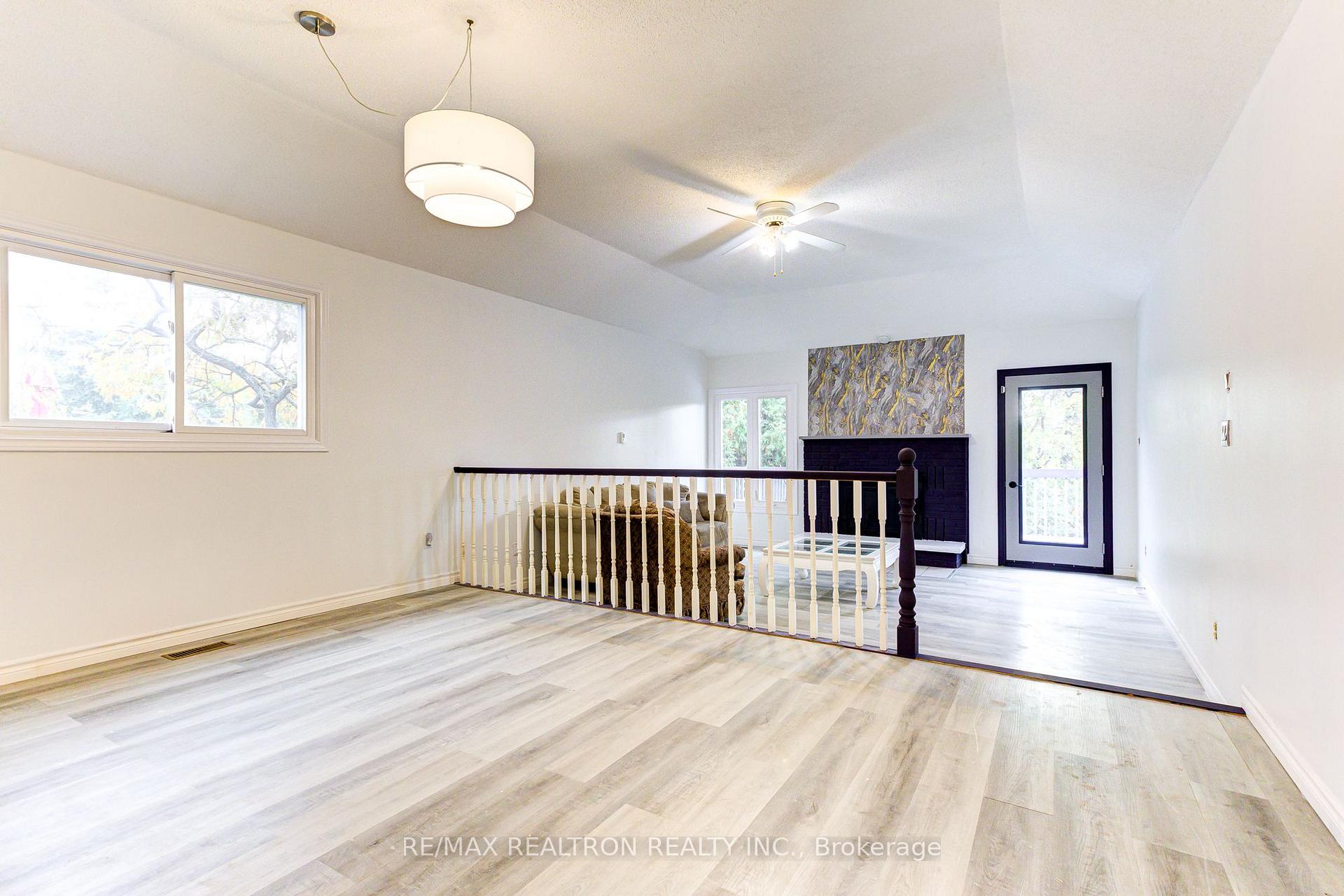Photo 9 of 70 Pinnacle Crescent, Guelph, Willow West/Sugarbush/West Acres — HOMEH