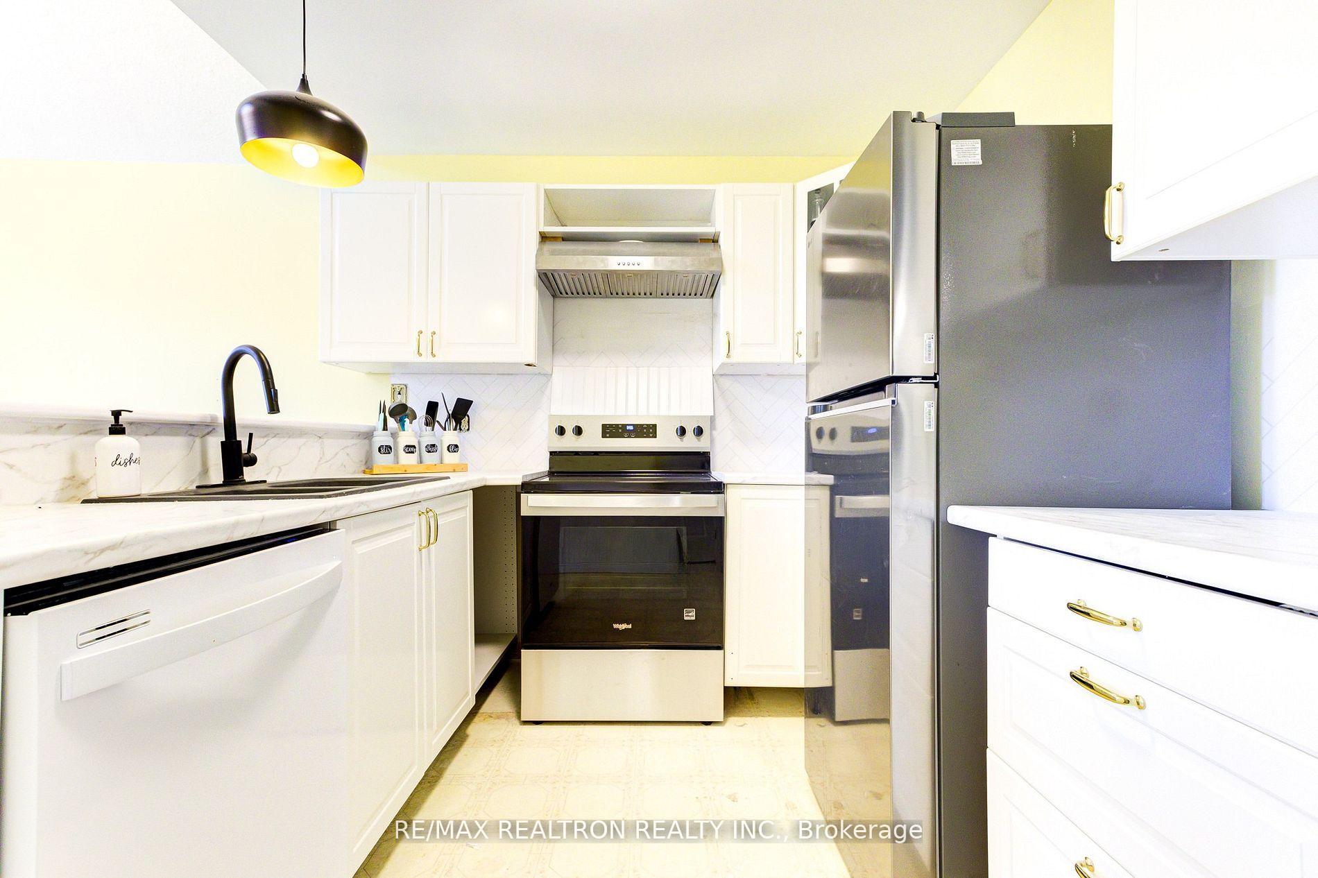 Photo 13 of 70 Pinnacle Crescent, Guelph, Willow West/Sugarbush/West Acres — HOMEH