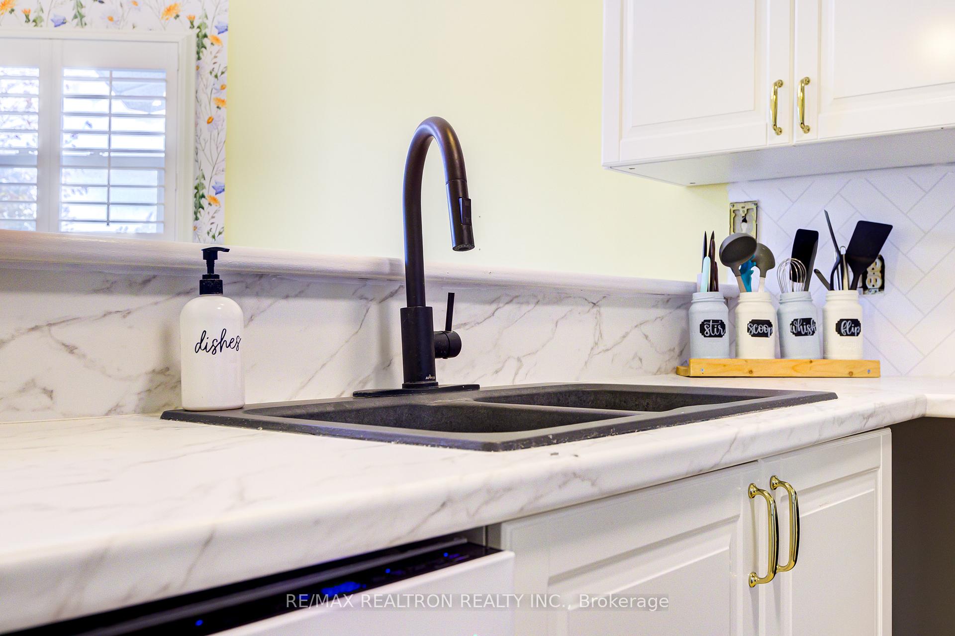 Photo 14 of 70 Pinnacle Crescent, Guelph, Willow West/Sugarbush/West Acres — HOMEH