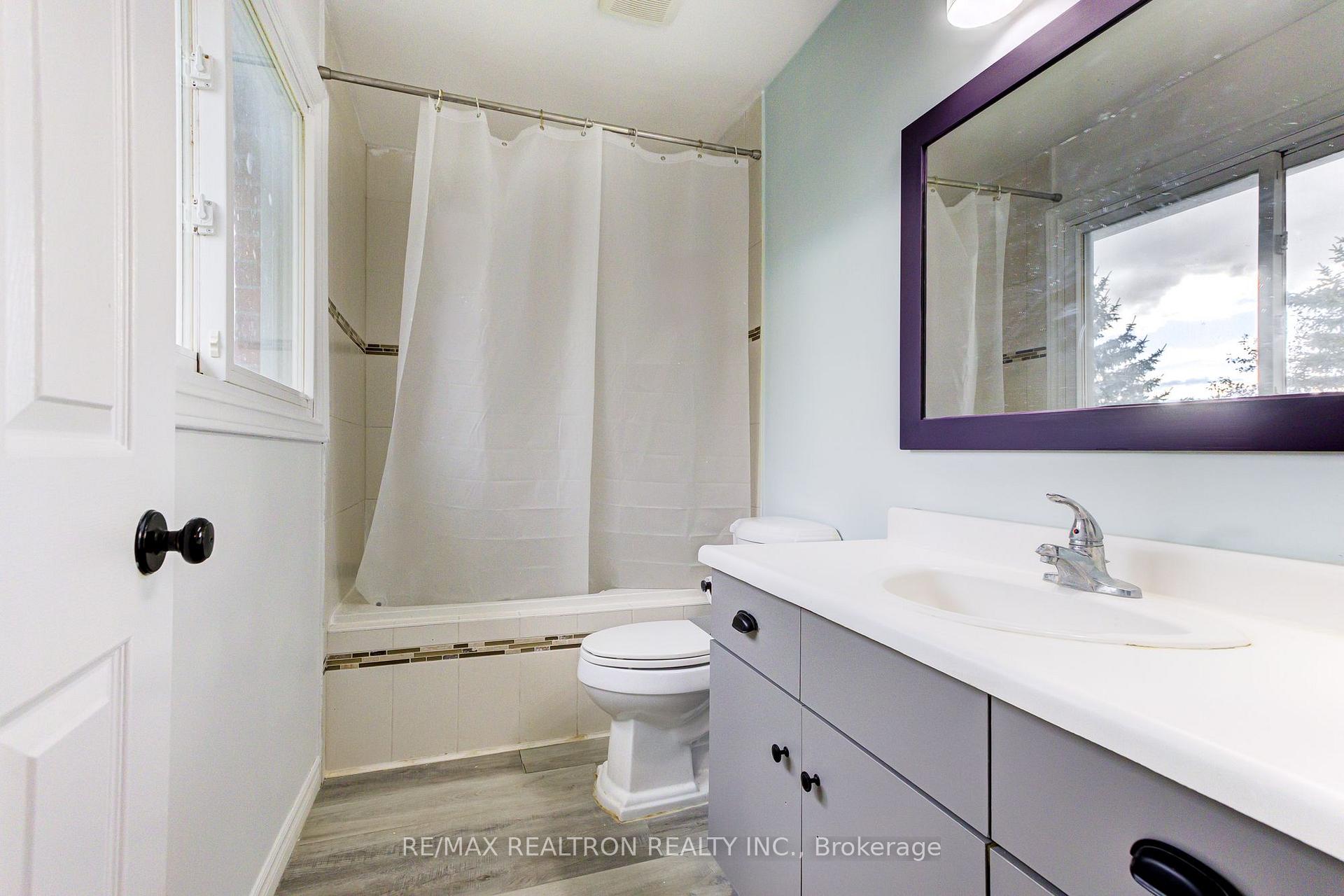 Photo 22 of 70 Pinnacle Crescent, Guelph, Willow West/Sugarbush/West Acres — HOMEH