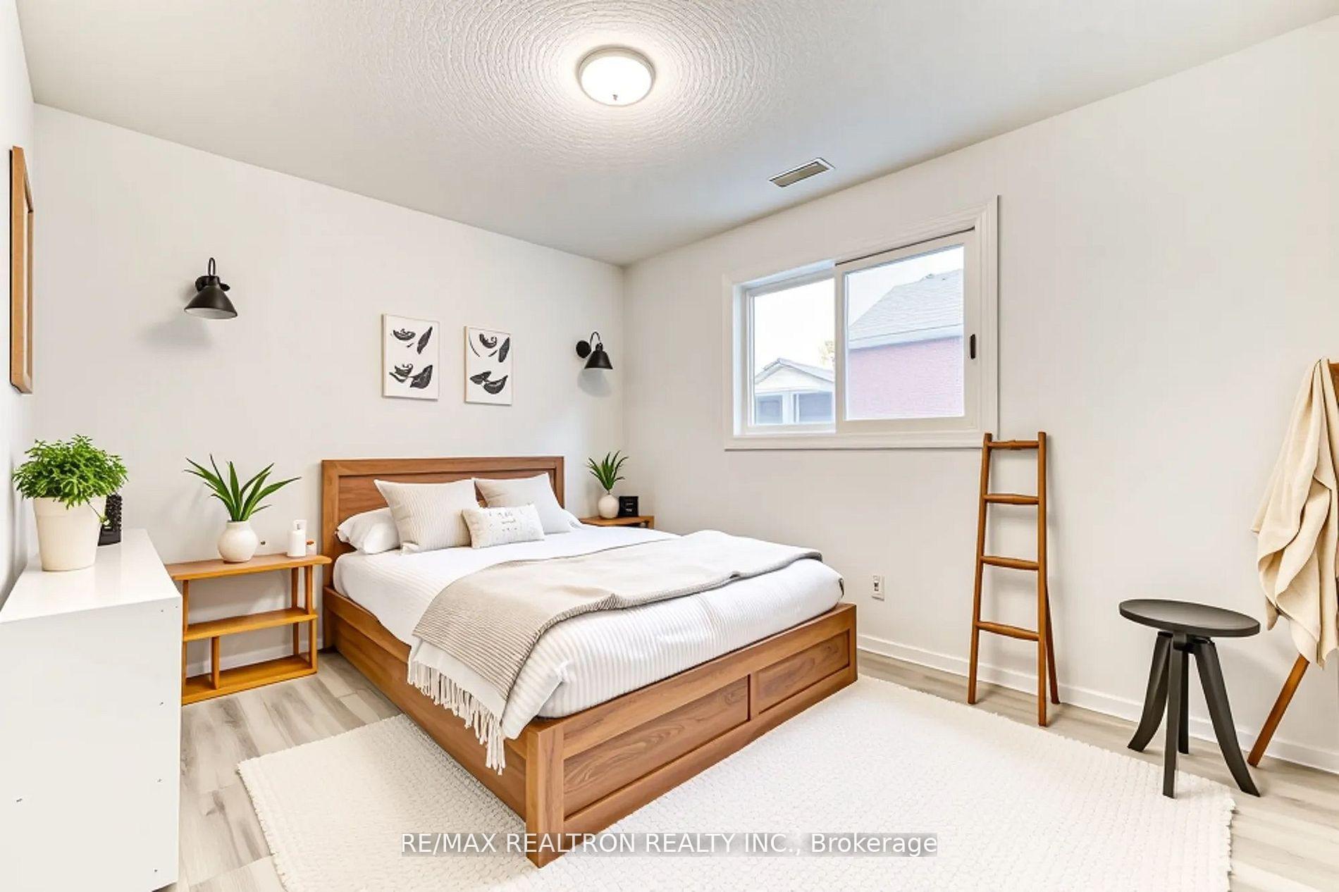 Photo 25 of 70 Pinnacle Crescent, Guelph, Willow West/Sugarbush/West Acres — HOMEH