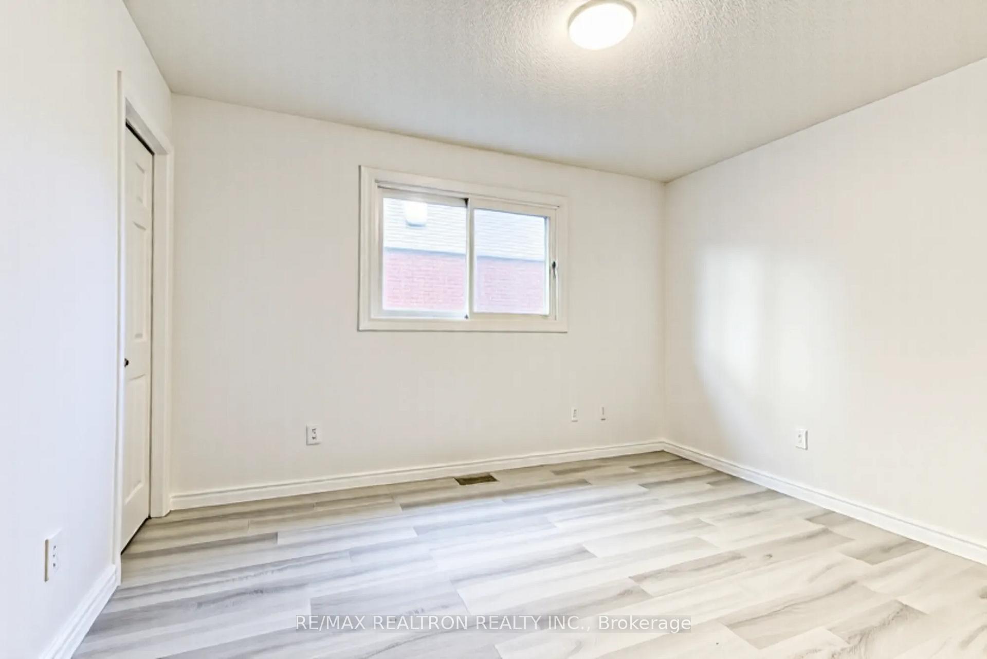 Photo 26 of 70 Pinnacle Crescent, Guelph, Willow West/Sugarbush/West Acres — HOMEH