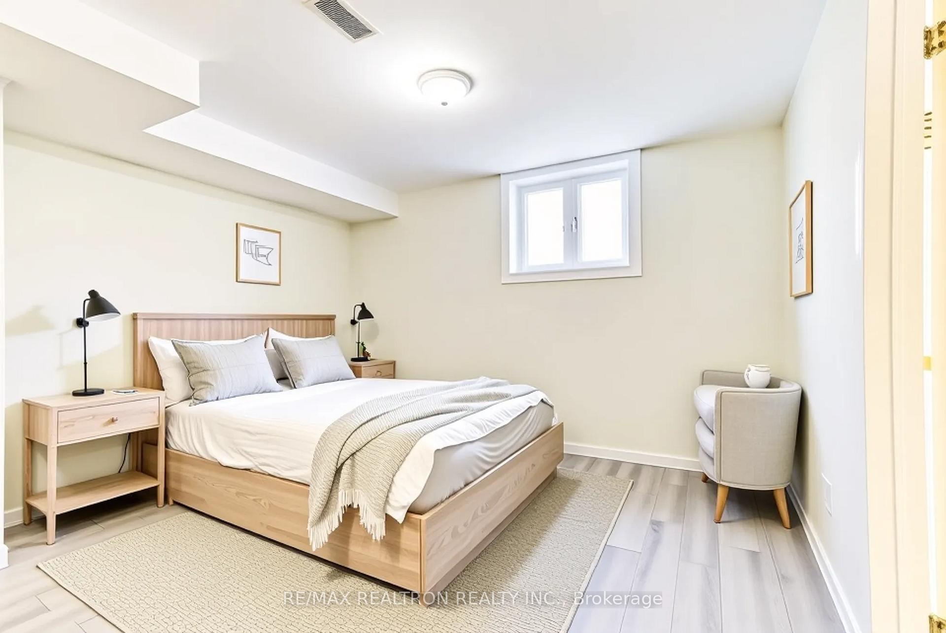 Photo 38 of 70 Pinnacle Crescent, Guelph, Willow West/Sugarbush/West Acres — HOMEH