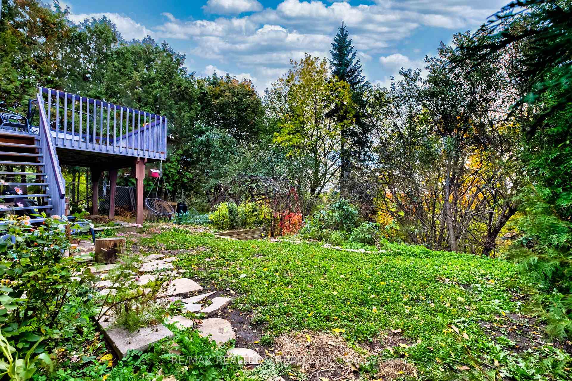 Photo 42 of 70 Pinnacle Crescent, Guelph, Willow West/Sugarbush/West Acres — HOMEH