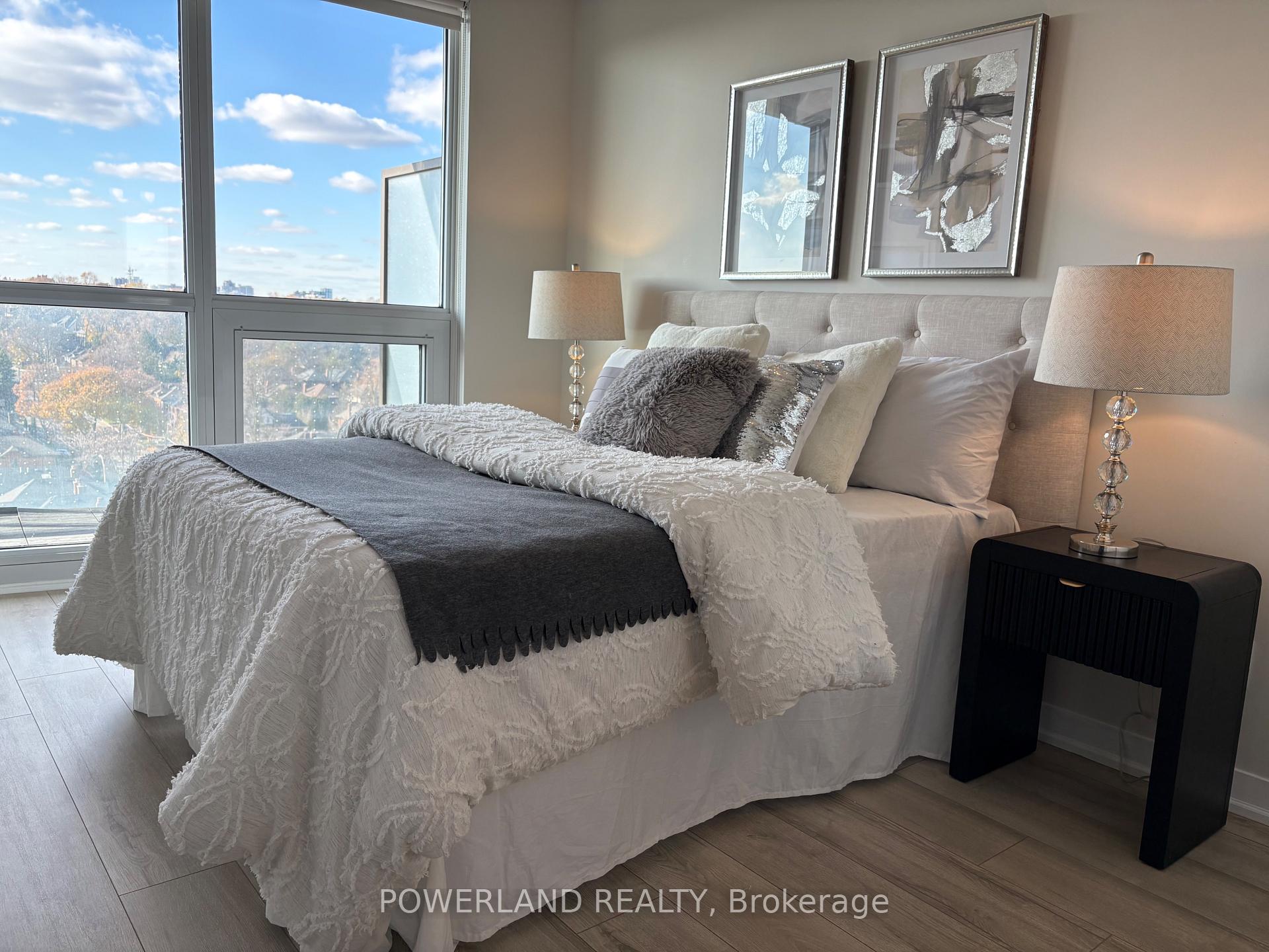 Photo 3 of Unit 1105, 60 Berwick Avenue, Toronto, Yonge-Eglinton — HOMEH