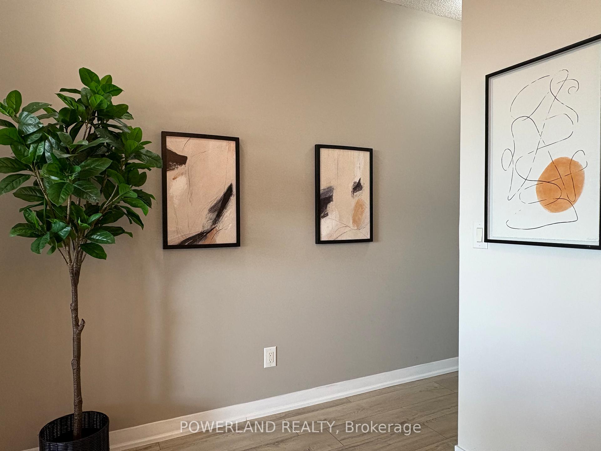 Photo 8 of Unit 1105, 60 Berwick Avenue, Toronto, Yonge-Eglinton — HOMEH