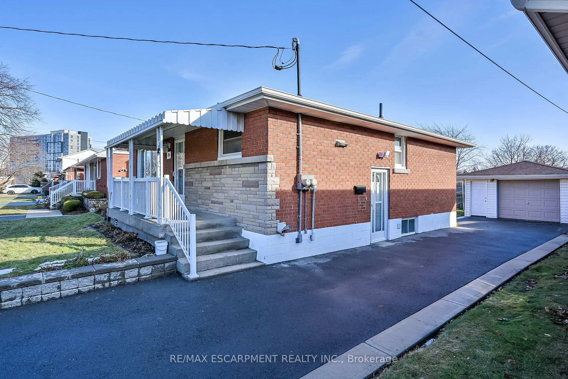 Photo 5 of 84 Blanmora Drive, Hamilton, Stoney Creek — HOMEH