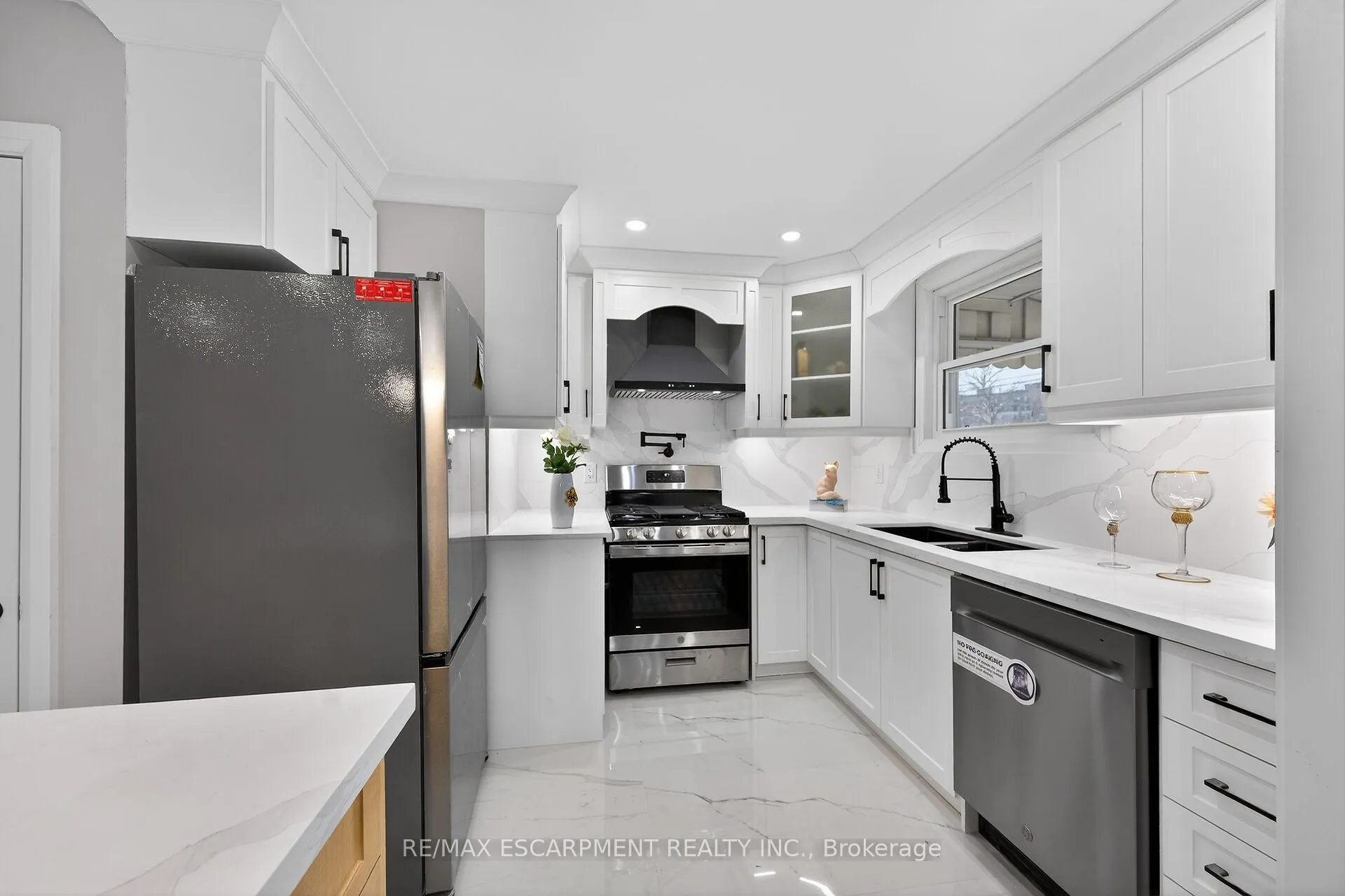 Photo 28 of 84 Blanmora Drive, Hamilton, Stoney Creek — HOMEH