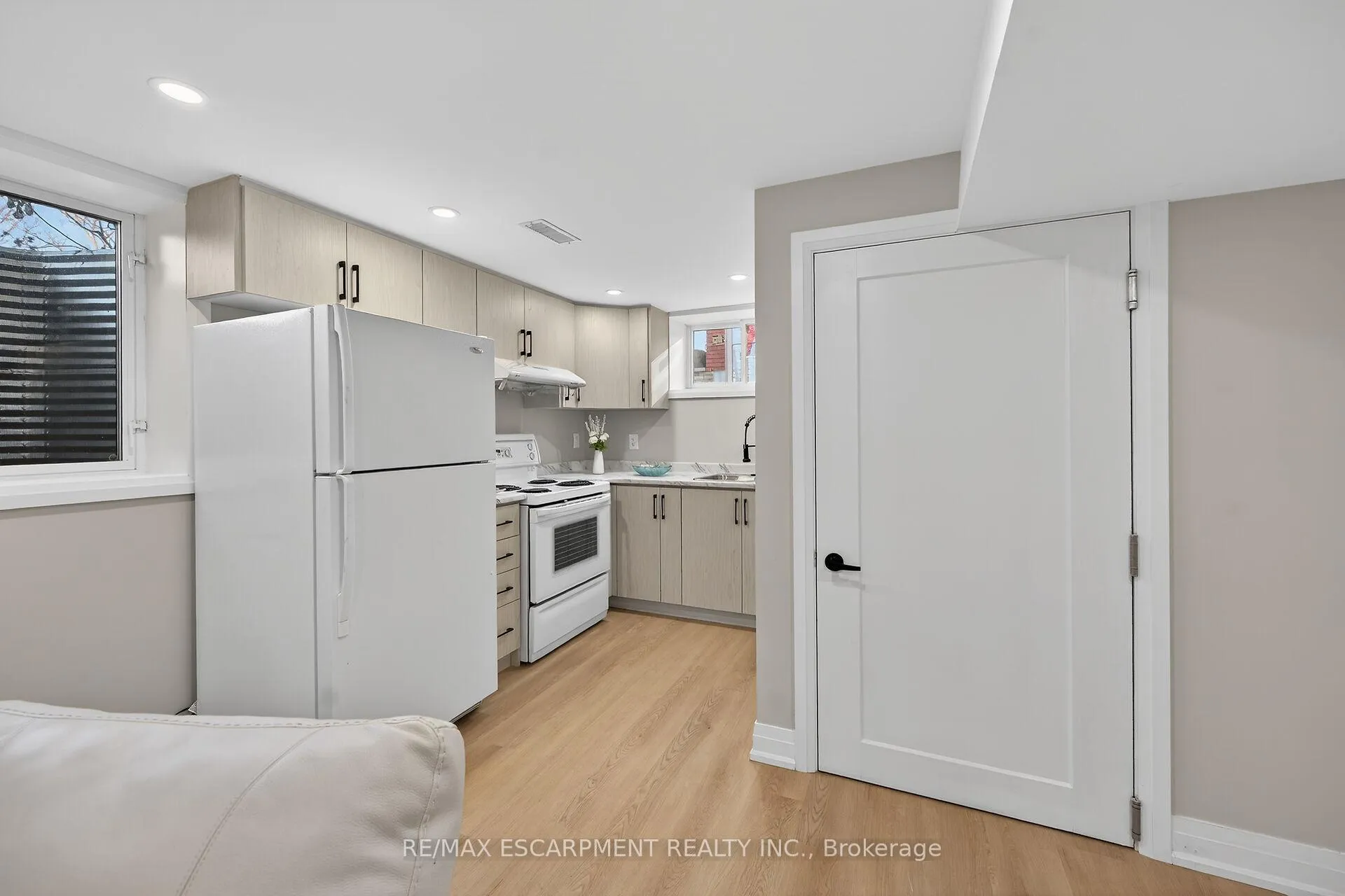 Photo 58 of 84 Blanmora Drive, Hamilton, Stoney Creek — HOMEH
