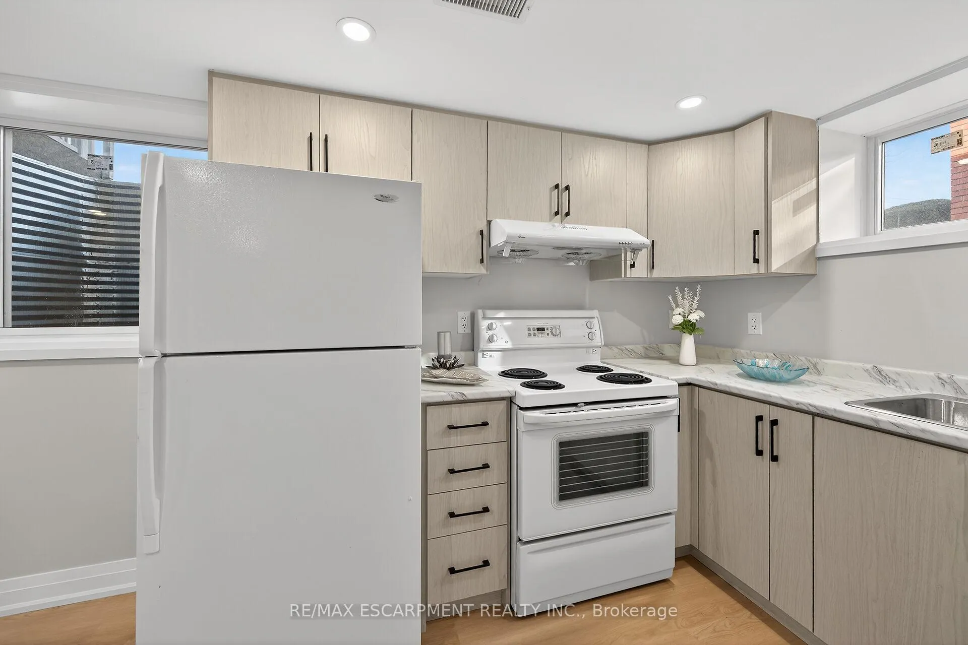 Photo 60 of 84 Blanmora Drive, Hamilton, Stoney Creek — HOMEH
