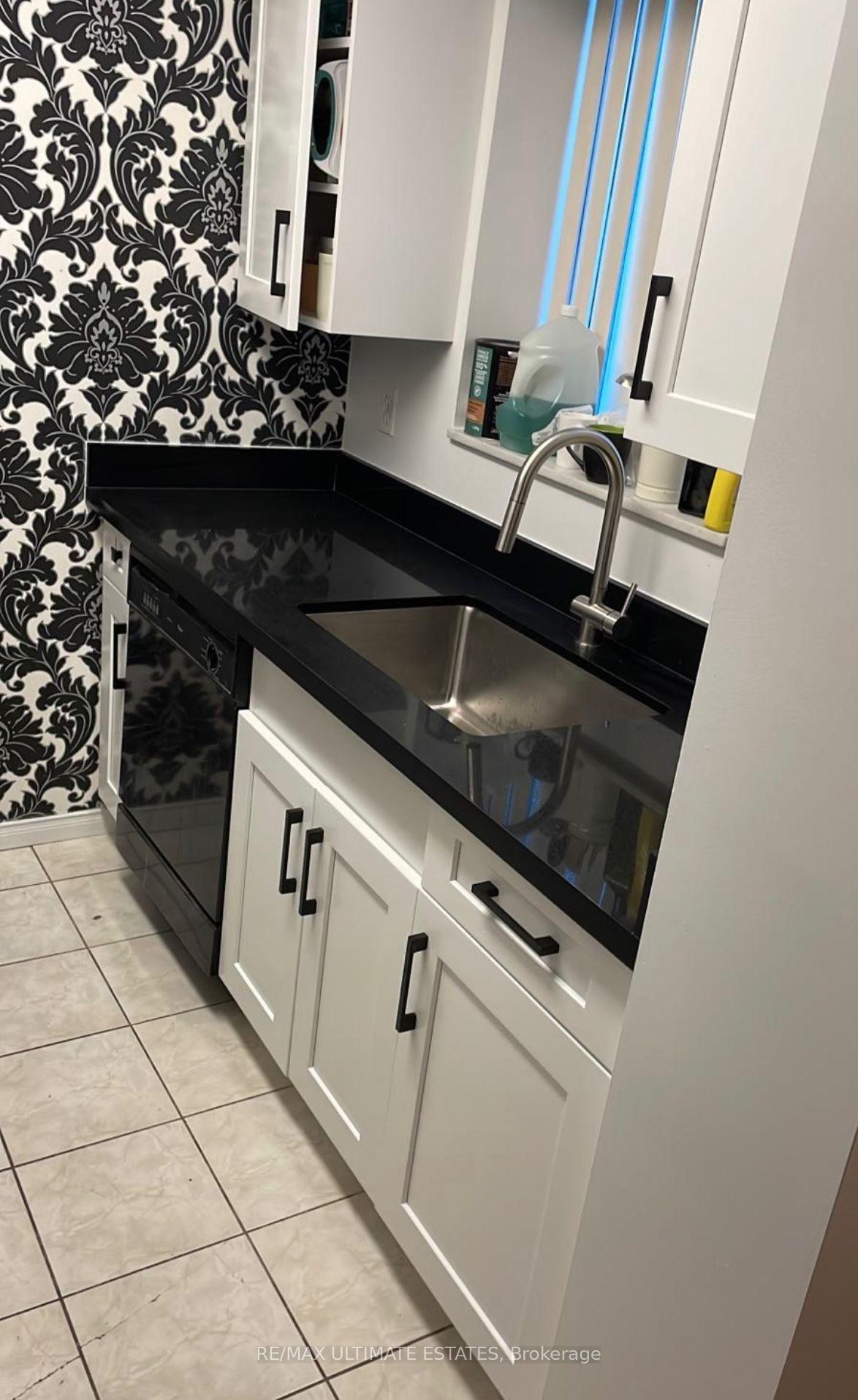 Photo 3 of Unit 101, 1 Pemberton Avenue, North York, Newtonbrook East — HOMEH
