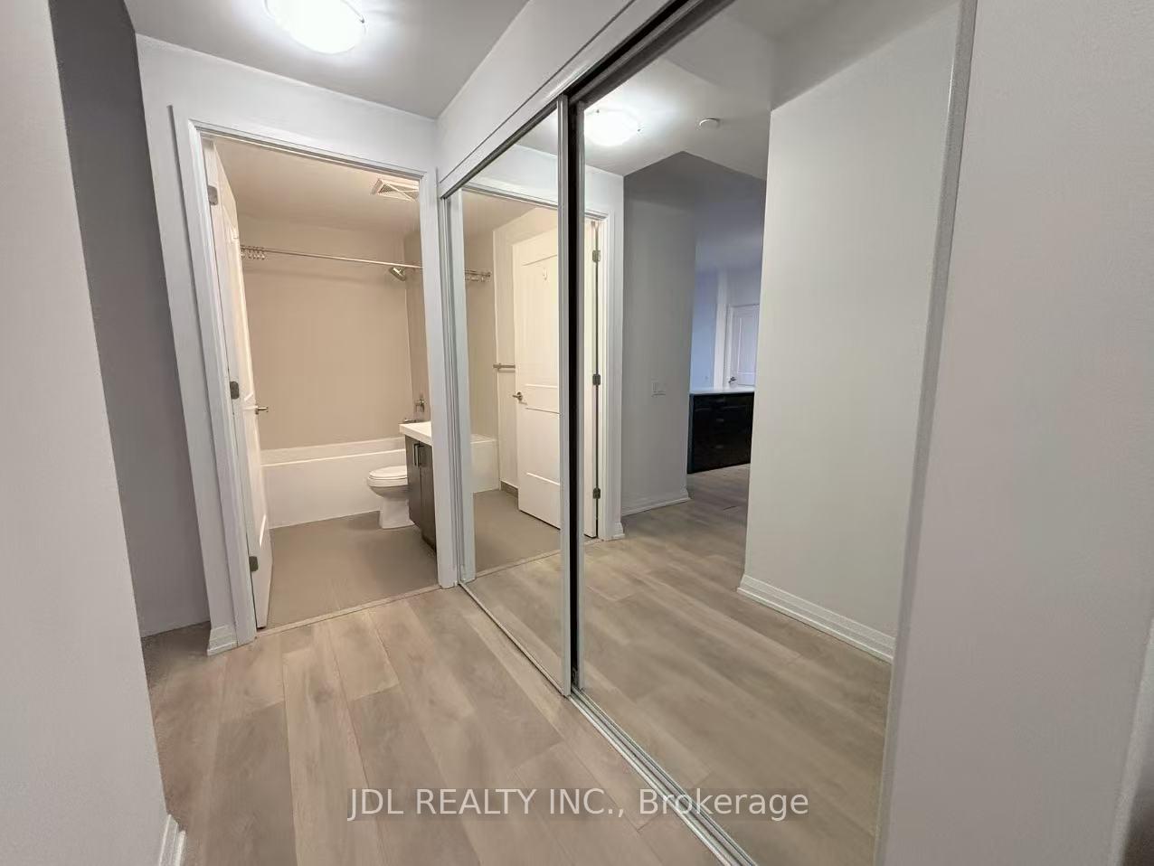Photo 8 of Unit Ph10, 7895 Jane Street, Vaughan, Concord — HOMEH
