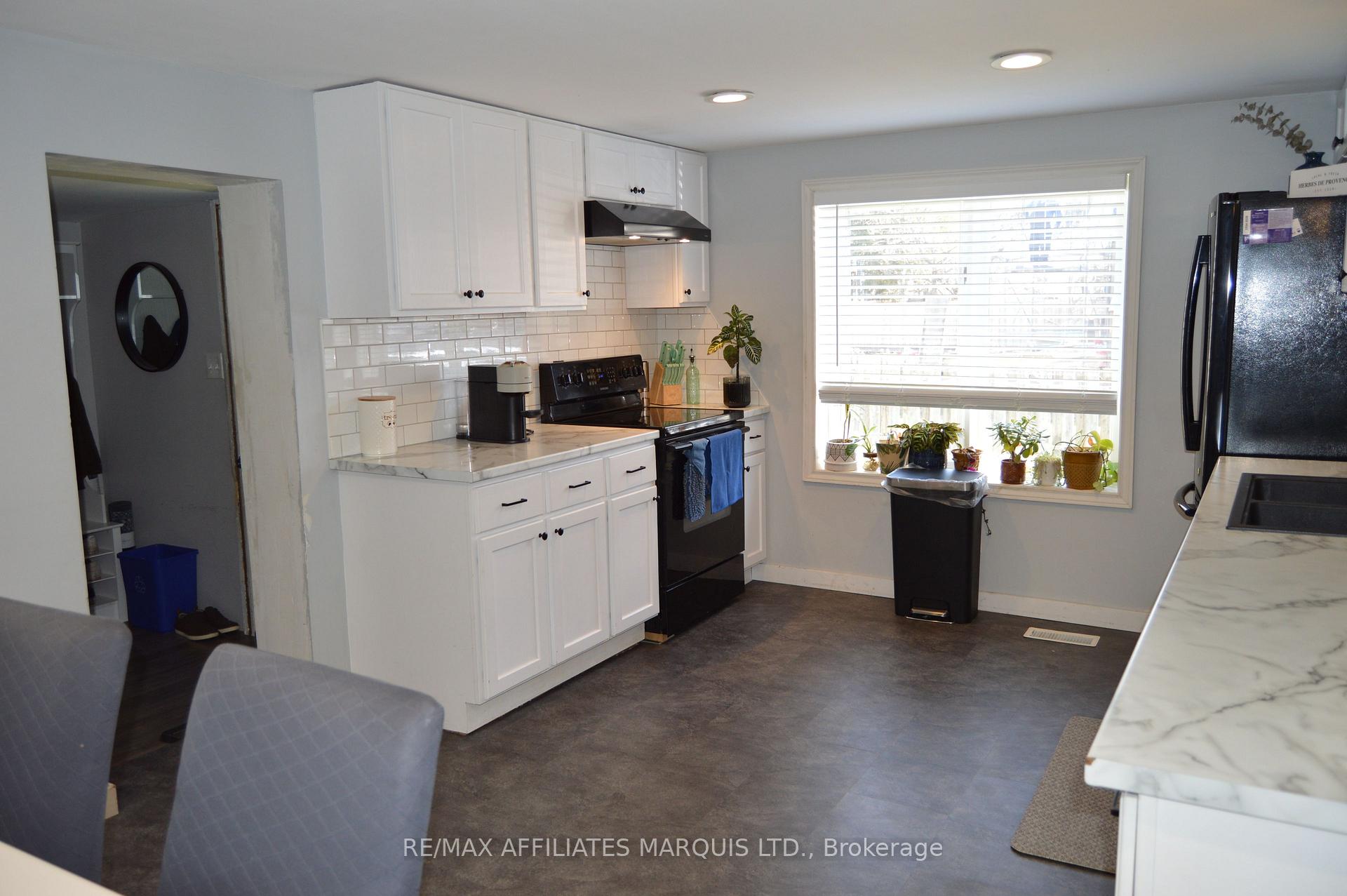 Photo 4 of 27 Monroe Avenue, Cornwall — HOMEH