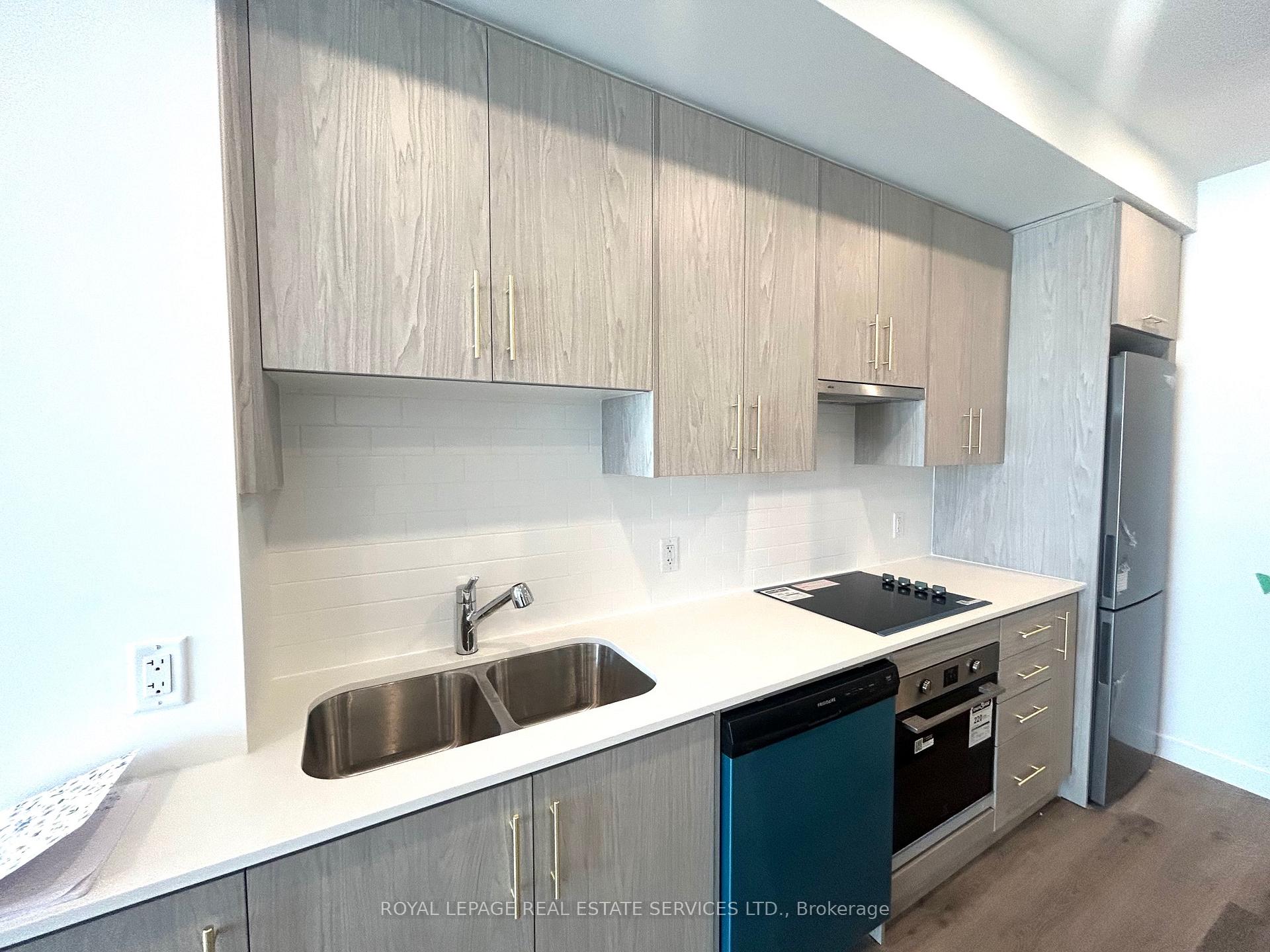 Photo 9 of Unit 903, 461 Green Road, Hamilton, Lakeshore — HOMEH