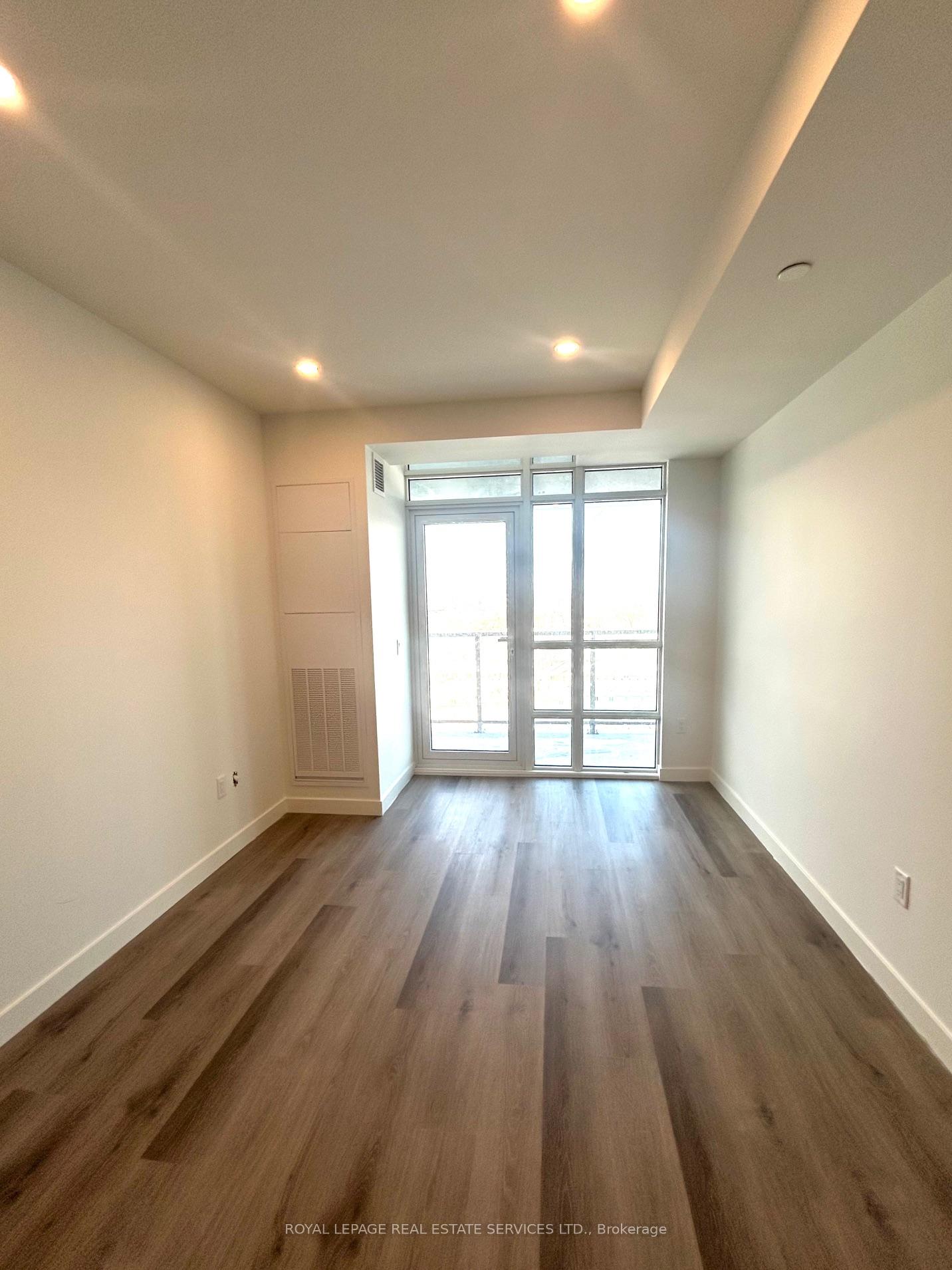 Photo 10 of Unit 903, 461 Green Road, Hamilton, Lakeshore — HOMEH