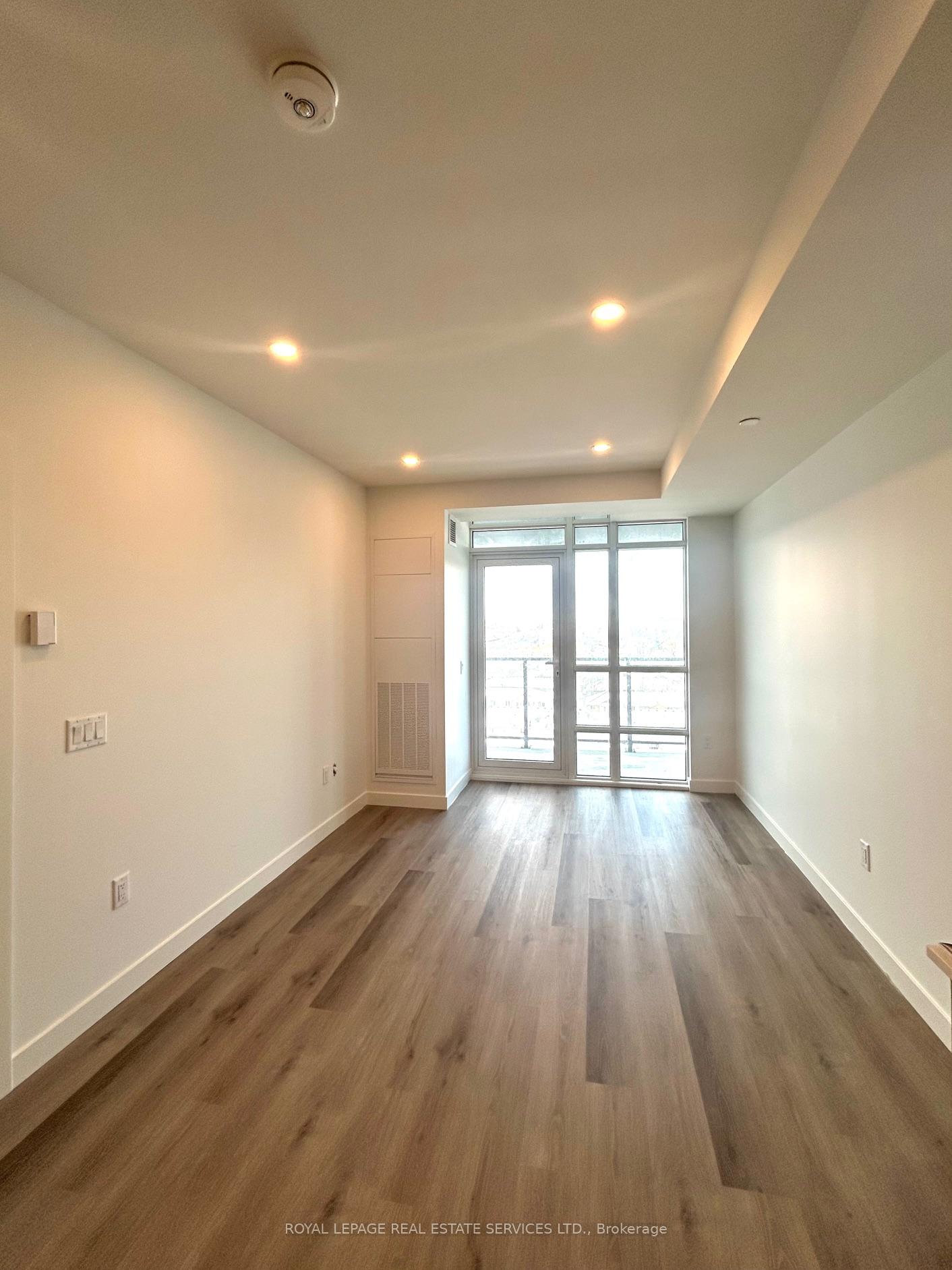 Photo 11 of Unit 903, 461 Green Road, Hamilton, Lakeshore — HOMEH
