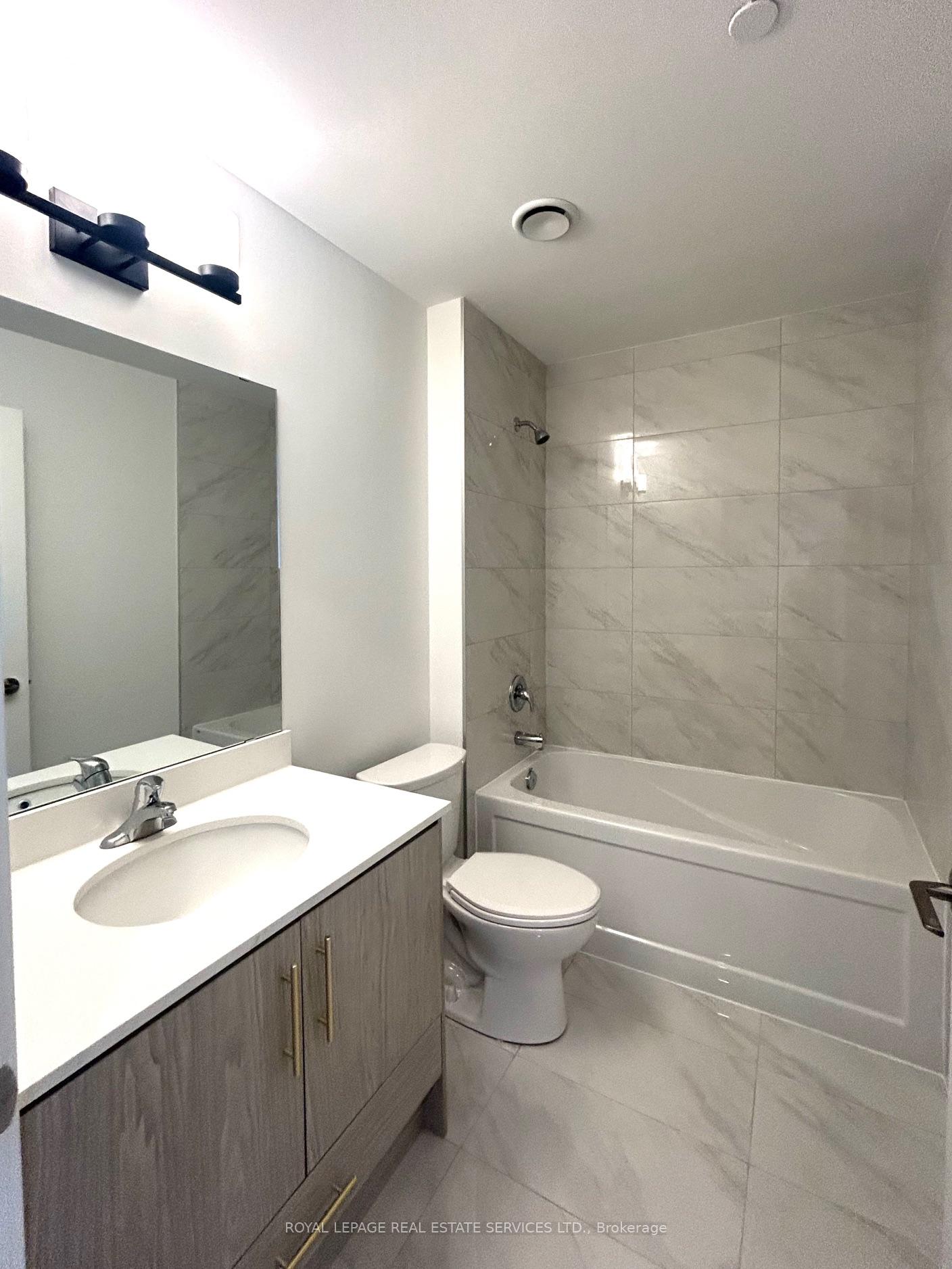 Photo 12 of Unit 903, 461 Green Road, Hamilton, Lakeshore — HOMEH
