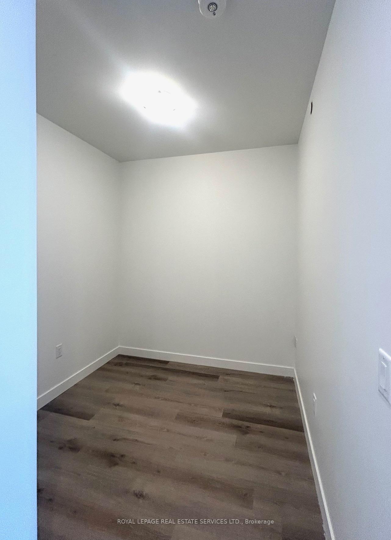Photo 13 of Unit 903, 461 Green Road, Hamilton, Lakeshore — HOMEH