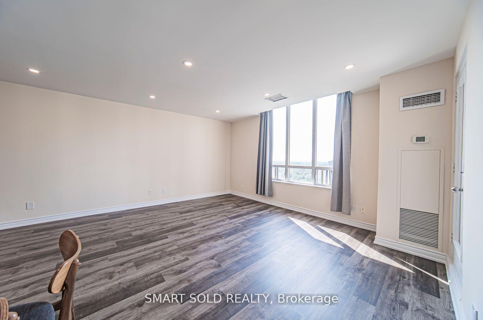 Photo 9 of Unit PH210, 256 Doris Avenue, North York, Willowdale East — HOMEH