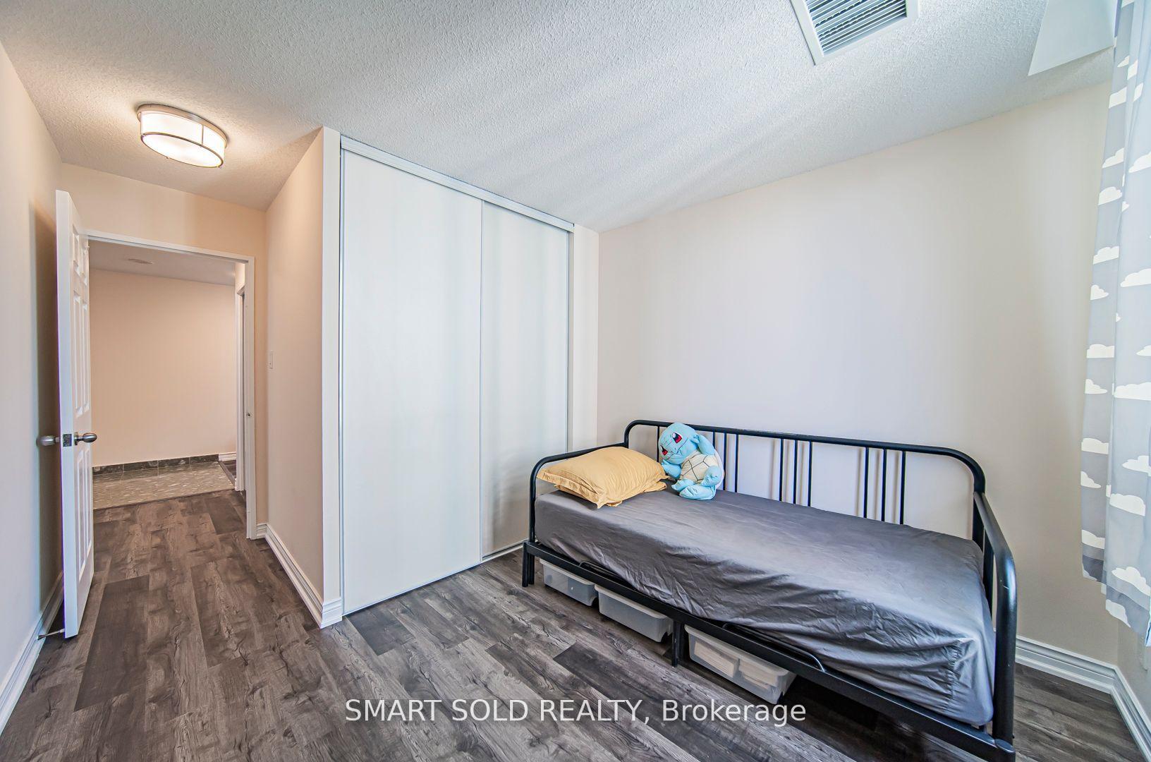 Photo 17 of Unit PH210, 256 Doris Avenue, North York, Willowdale East — HOMEH