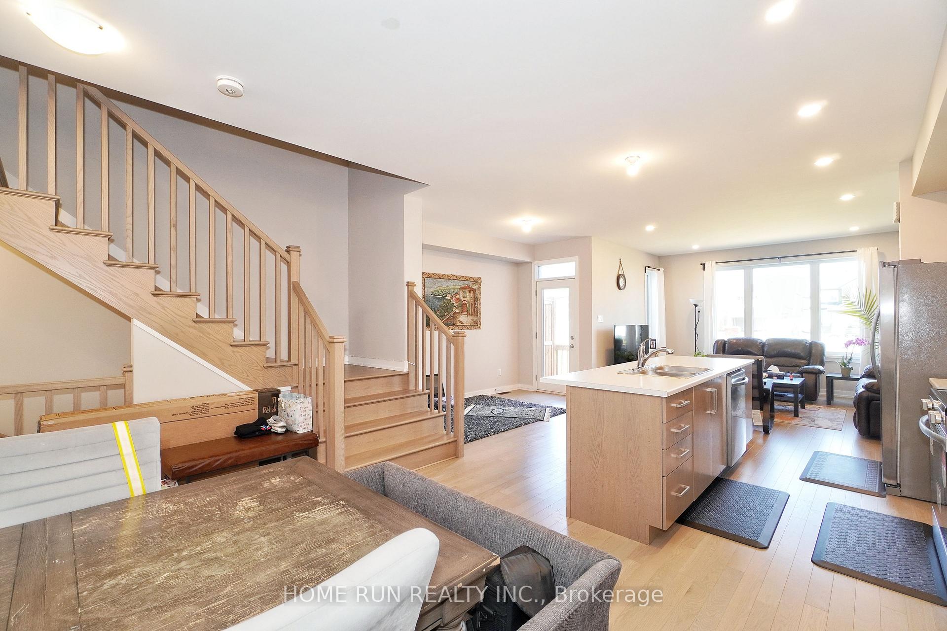 Photo 4 of 1007 Acoustic Way, Ottawa, Riverside South/Gloucester Glen — HOMEH