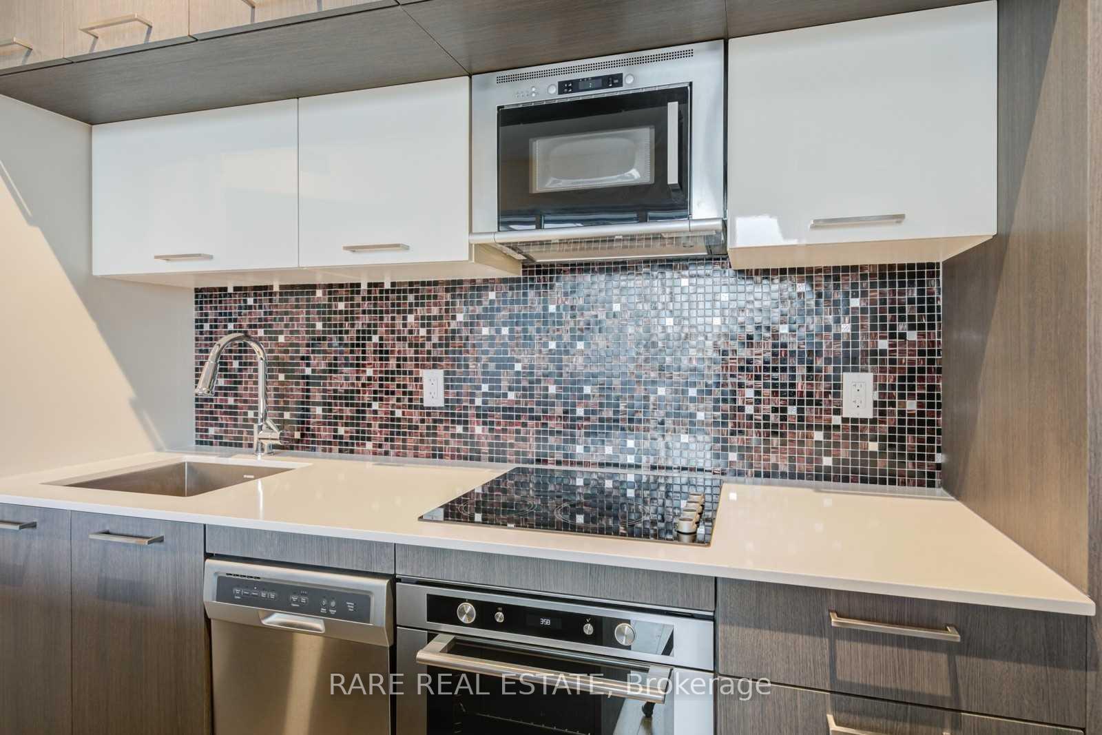 Photo 7 of Unit 307, 4800 Highway 7 Road, Vaughan, East Woodbridge — HOMEH