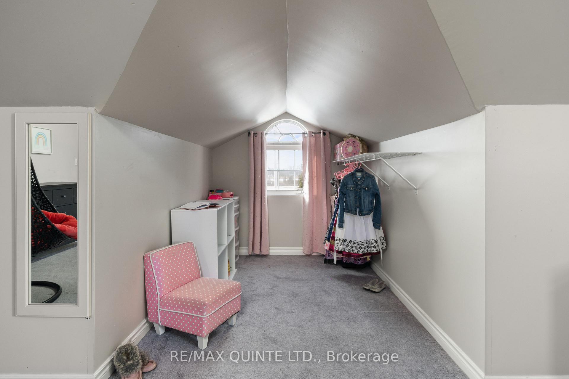 Photo 35 of 41 Wiser Road, Belleville, Thurlow Ward — HOMEH