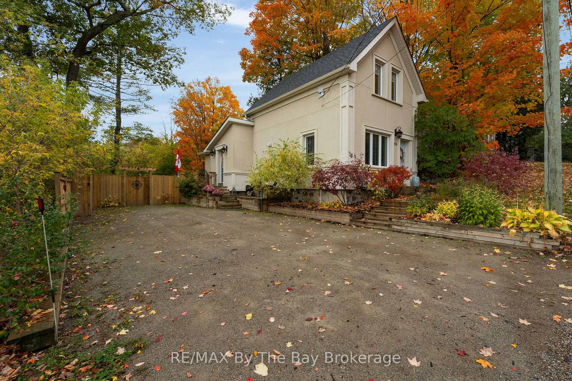 Photo 36 of 206 Centennial Drive, Midland — HOMEH