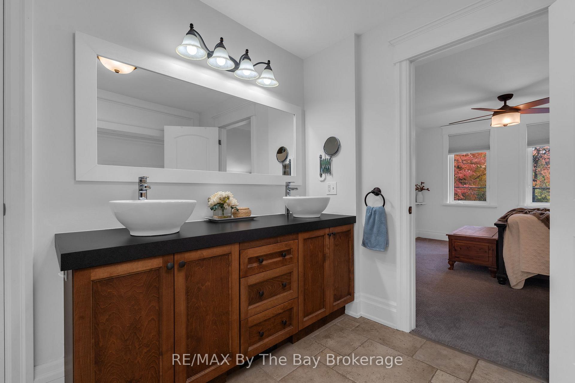 Photo 25 of 206 Centennial Drive, Midland — HOMEH