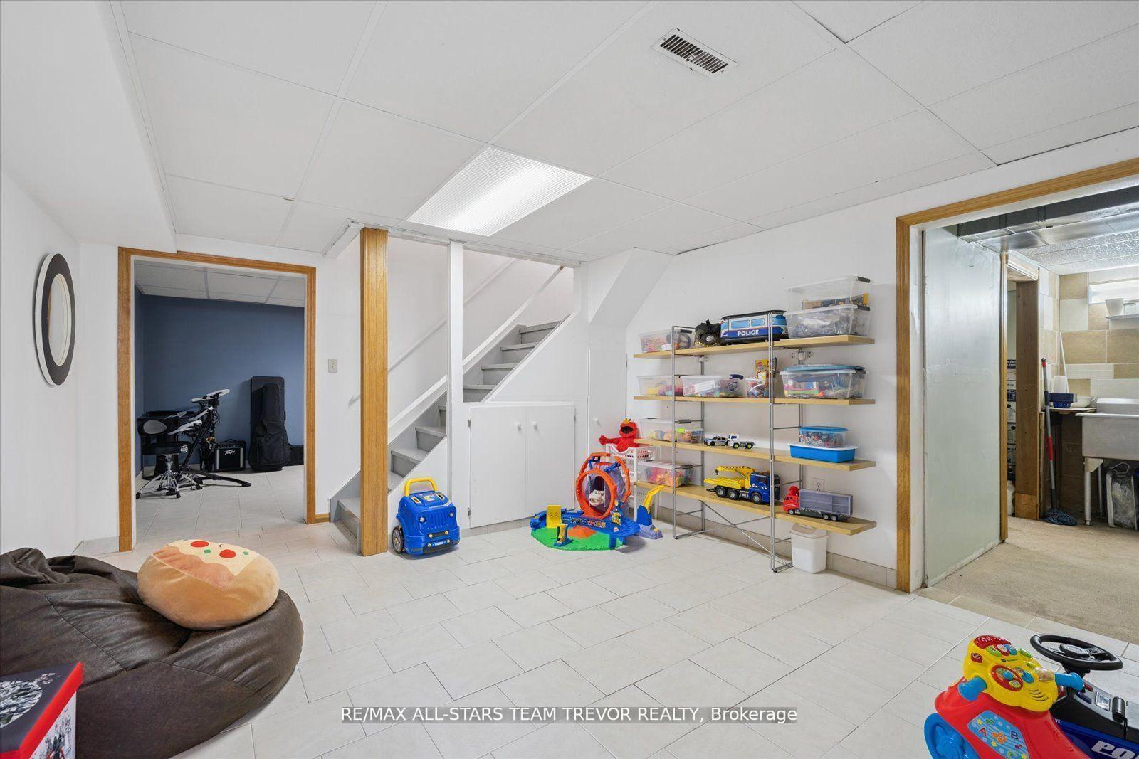 Photo 36 of 23 Panama Court, Georgina, Keswick South — HOMEH