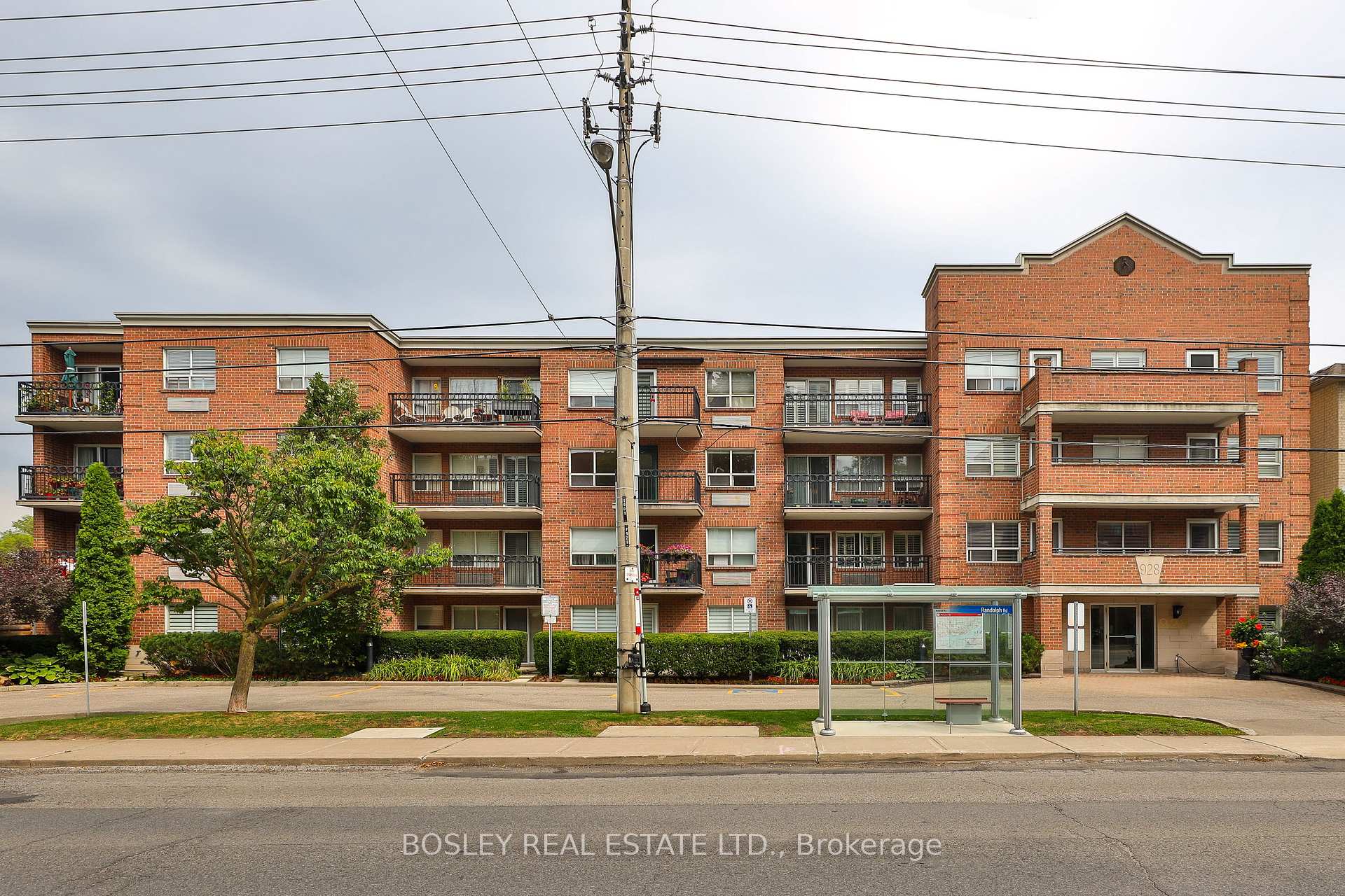 Front of Unit 306, 928 Millwood Road