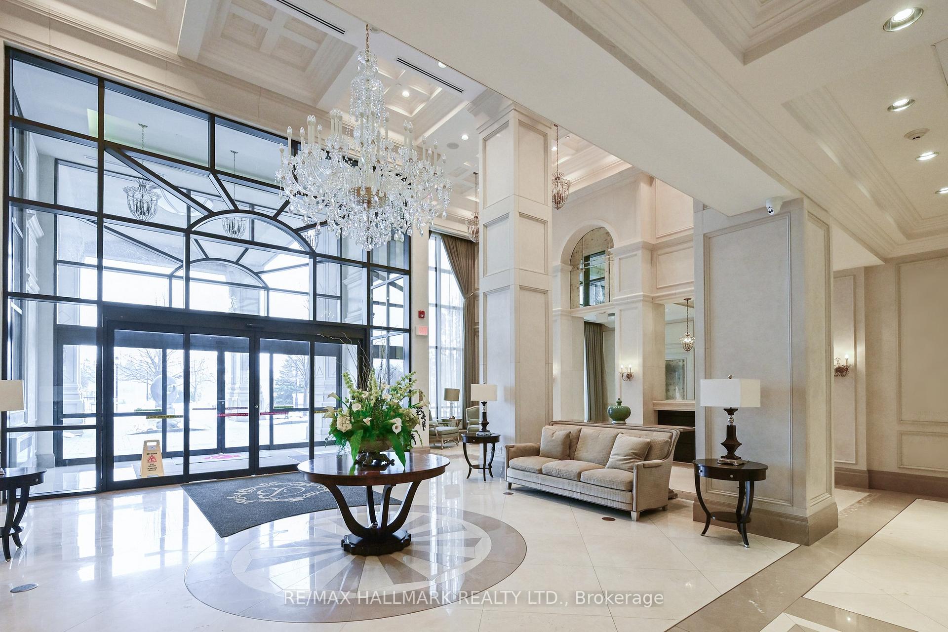 Photo 2 of Unit 1705, 9255 Jane Street, Vaughan, Maple — HOMEH