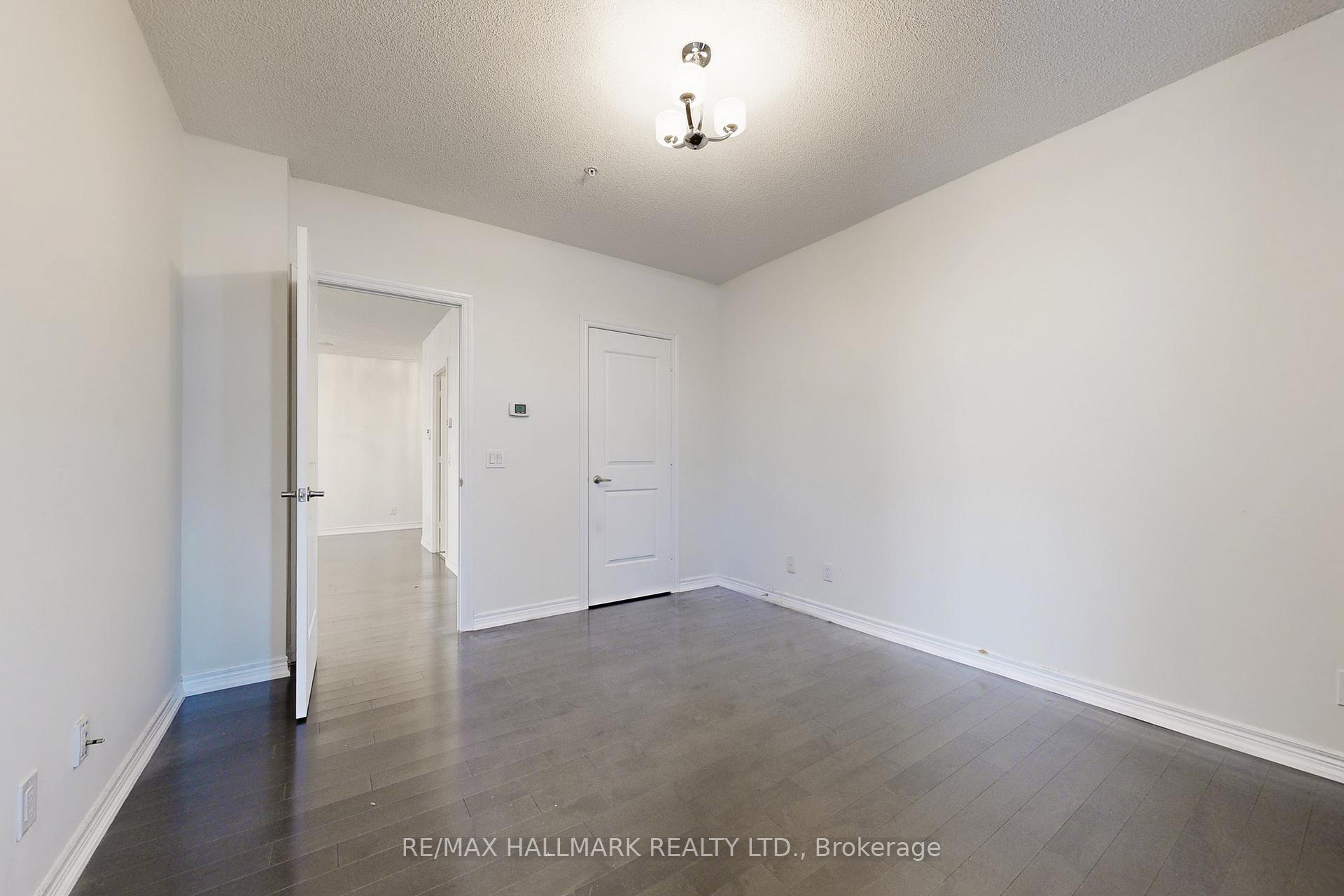 Photo 13 of Unit 1705, 9255 Jane Street, Vaughan, Maple — HOMEH
