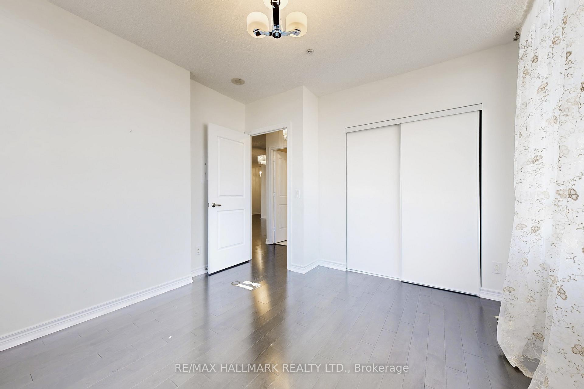 Photo 14 of Unit 1705, 9255 Jane Street, Vaughan, Maple — HOMEH