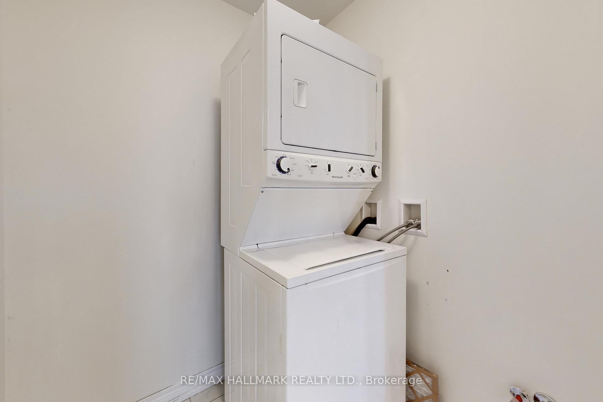Photo 16 of Unit 1705, 9255 Jane Street, Vaughan, Maple — HOMEH