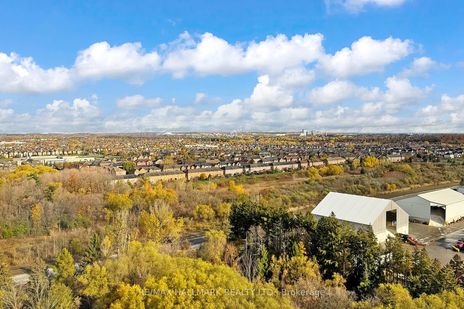 Photo 21 of Unit 1705, 9255 Jane Street, Vaughan, Maple — HOMEH