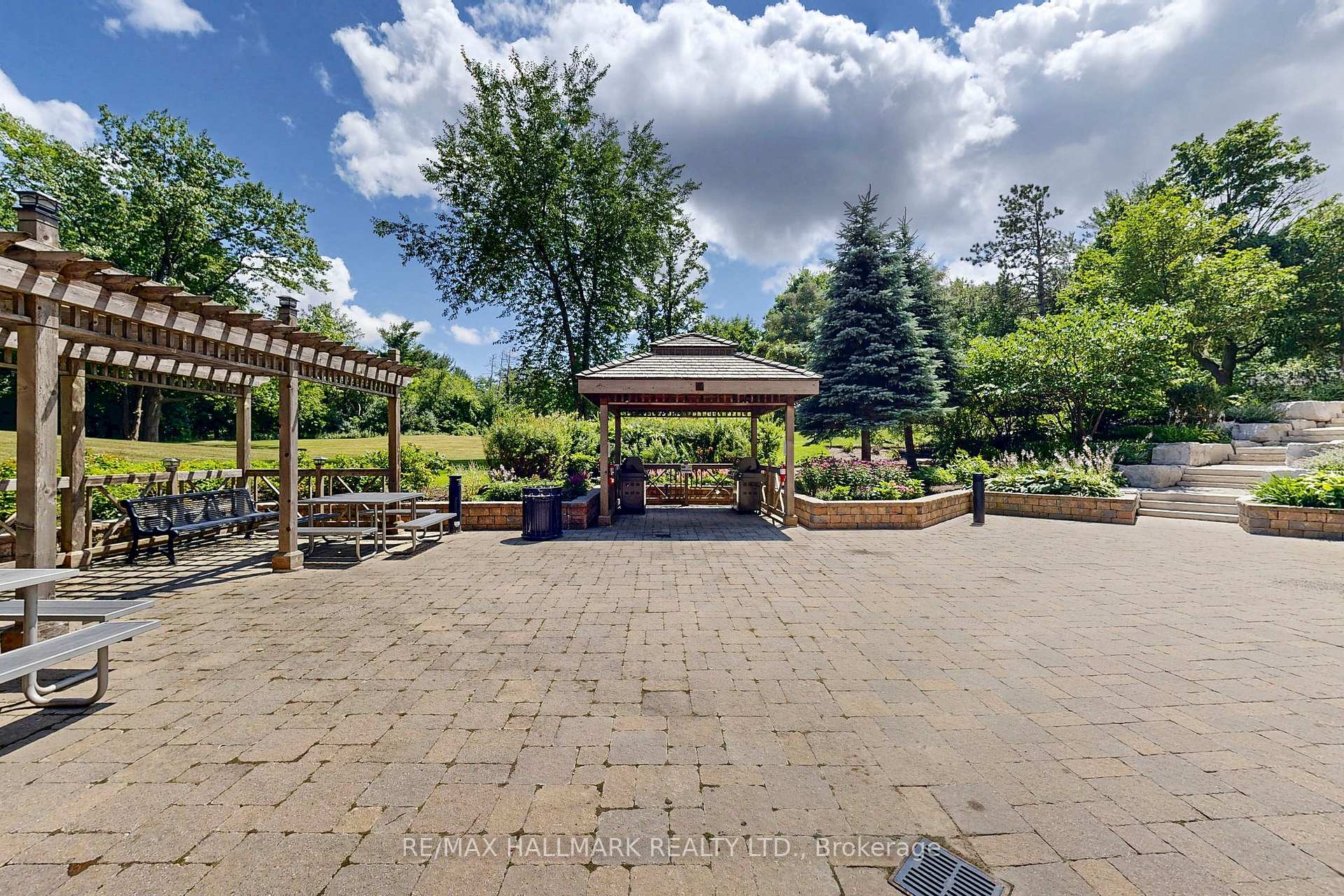 Photo 31 of Unit 1705, 9255 Jane Street, Vaughan, Maple — HOMEH