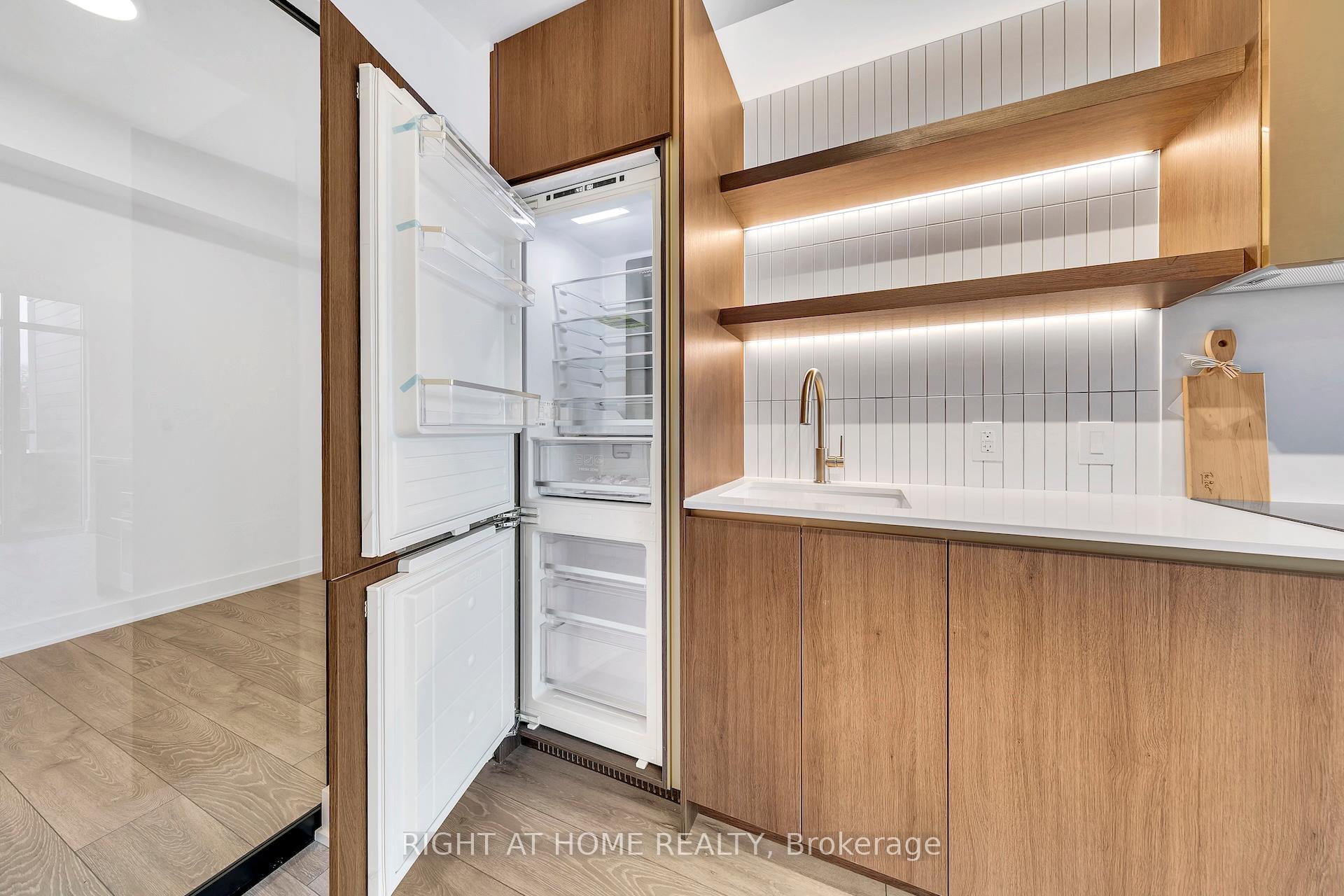 Photo 13 of Unit 403, 1285 Queen Street E, Toronto, Greenwood-Coxwell — HOMEH