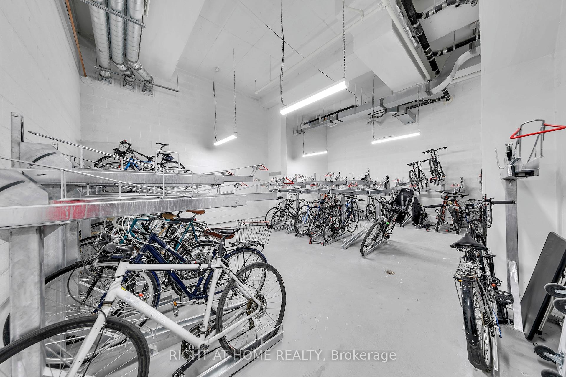 Photo 23 of Unit 403, 1285 Queen Street E, Toronto, Greenwood-Coxwell — HOMEH