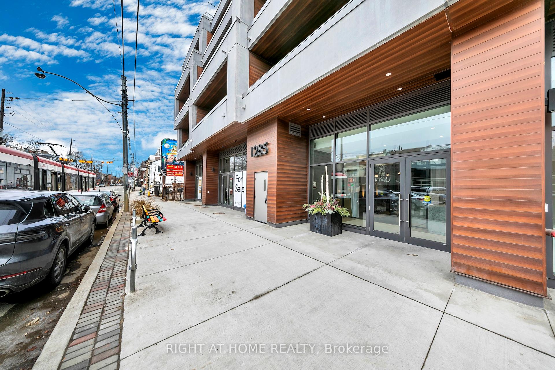 Photo 27 of Unit 403, 1285 Queen Street E, Toronto, Greenwood-Coxwell — HOMEH