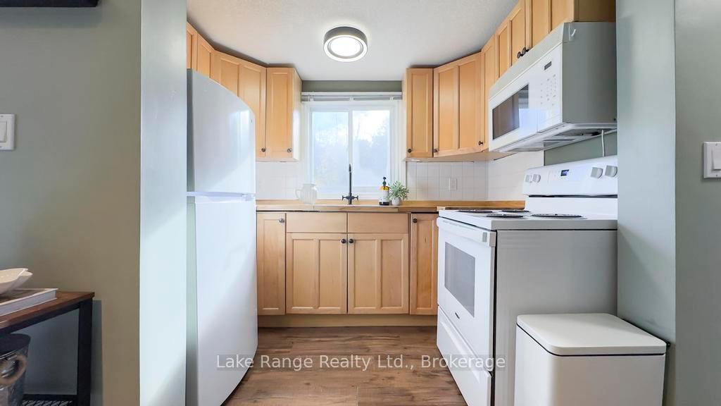 Photo 32 of 900 Victoria Road, Huron-Kinloss — HOMEH
